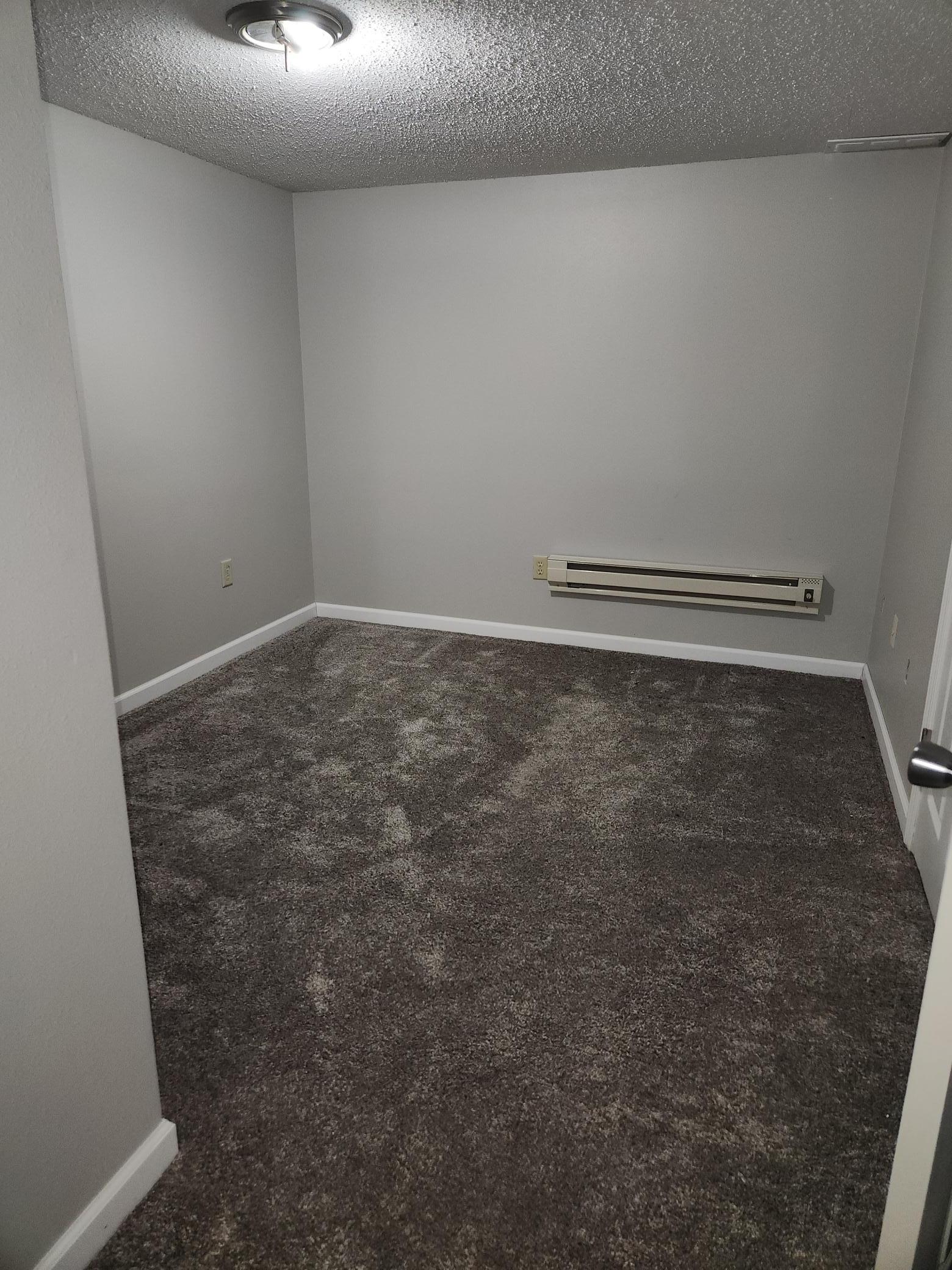 1977 townhouse for sale at 315 12 1/2 Avenue E in West Fargo, ND — 2 bed, 3 bath (photo 16 of 23)