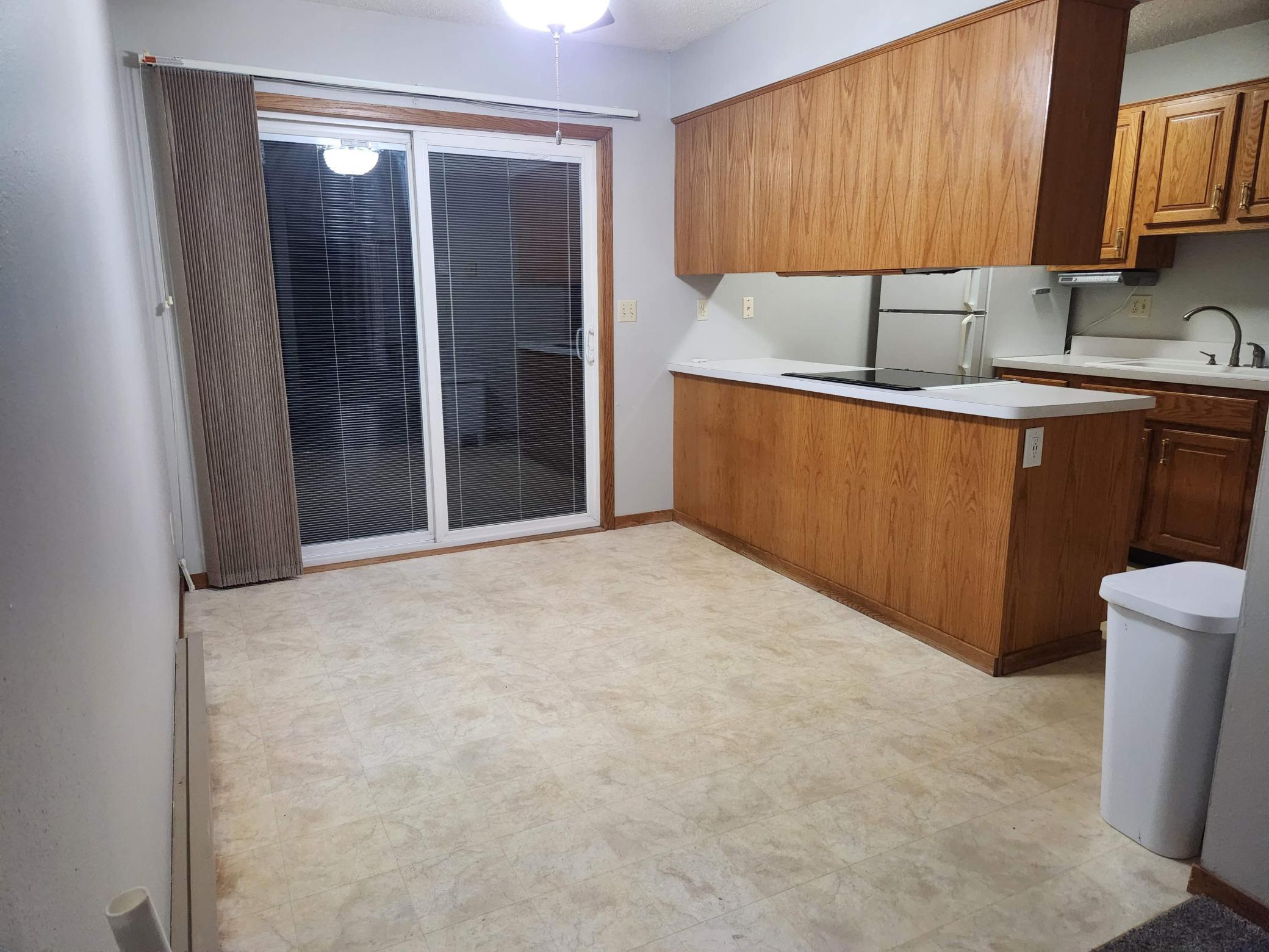 1977 townhouse for sale at 315 12 1/2 Avenue E in West Fargo, ND — 2 bed, 3 bath (photo 4 of 23)