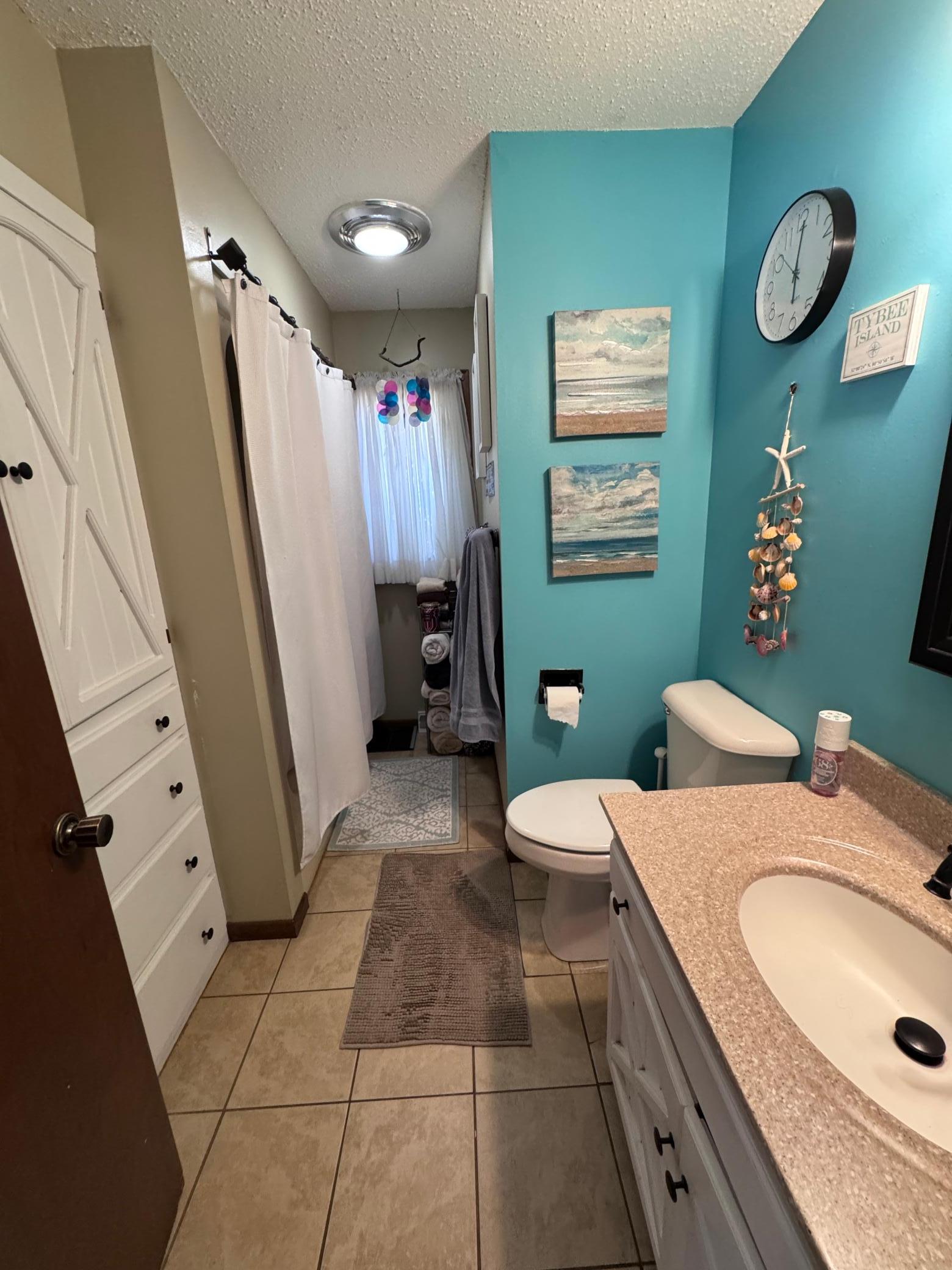 1981 single family home for sale at 1301 Rose Street in Lisbon, ND — 3 bed, 2 bath (photo 8 of 19)