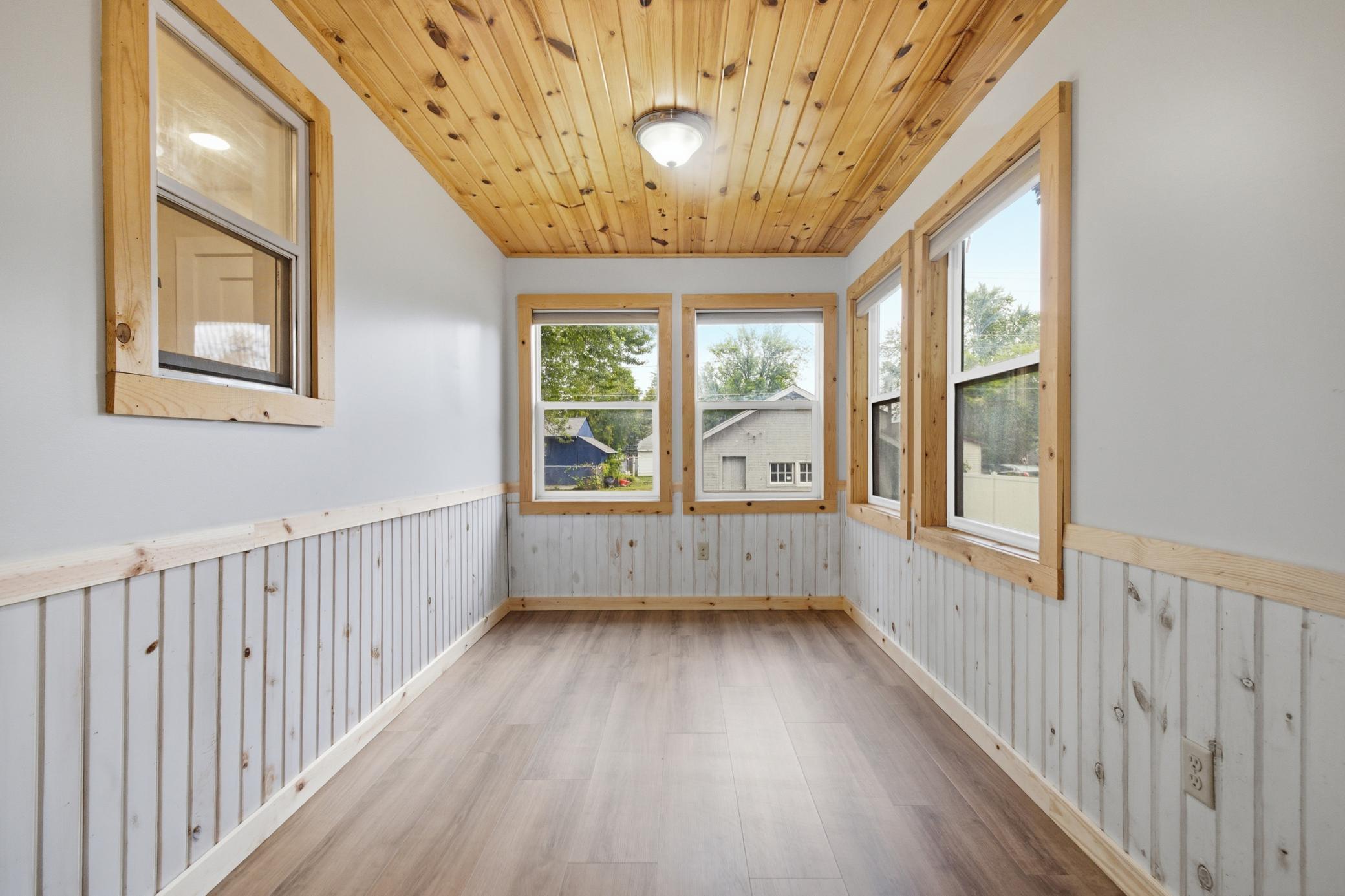 1885 single family home for sale at 618 N 8th Street in Brainerd, MN — 4 bed, 3 bath (photo 12 of 43)