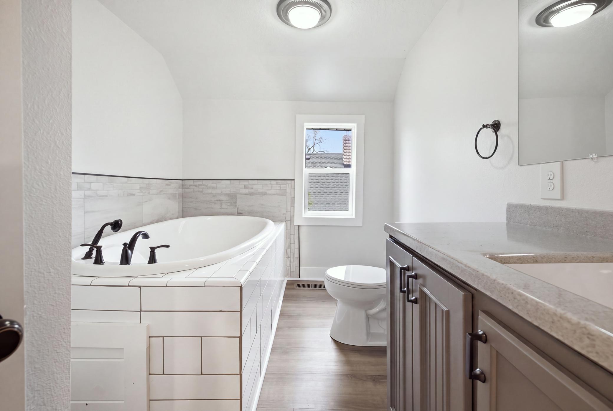 1885 single family home for sale at 618 N 8th Street in Brainerd, MN — 4 bed, 3 bath (photo 31 of 43)