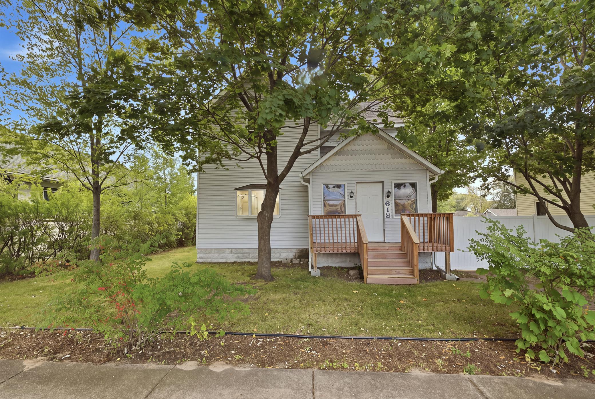 1885 single family home for sale at 618 N 8th Street in Brainerd, MN — 4 bed, 3 bath (photo 34 of 43)