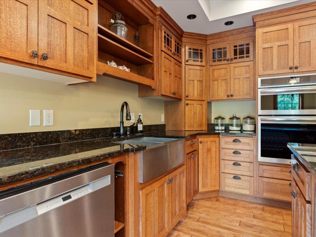 2010 single family home for sale at 22401 Camp Lincoln Road in Nisswa, MN — 5 bed, 3 bath (photo 6 of 60)