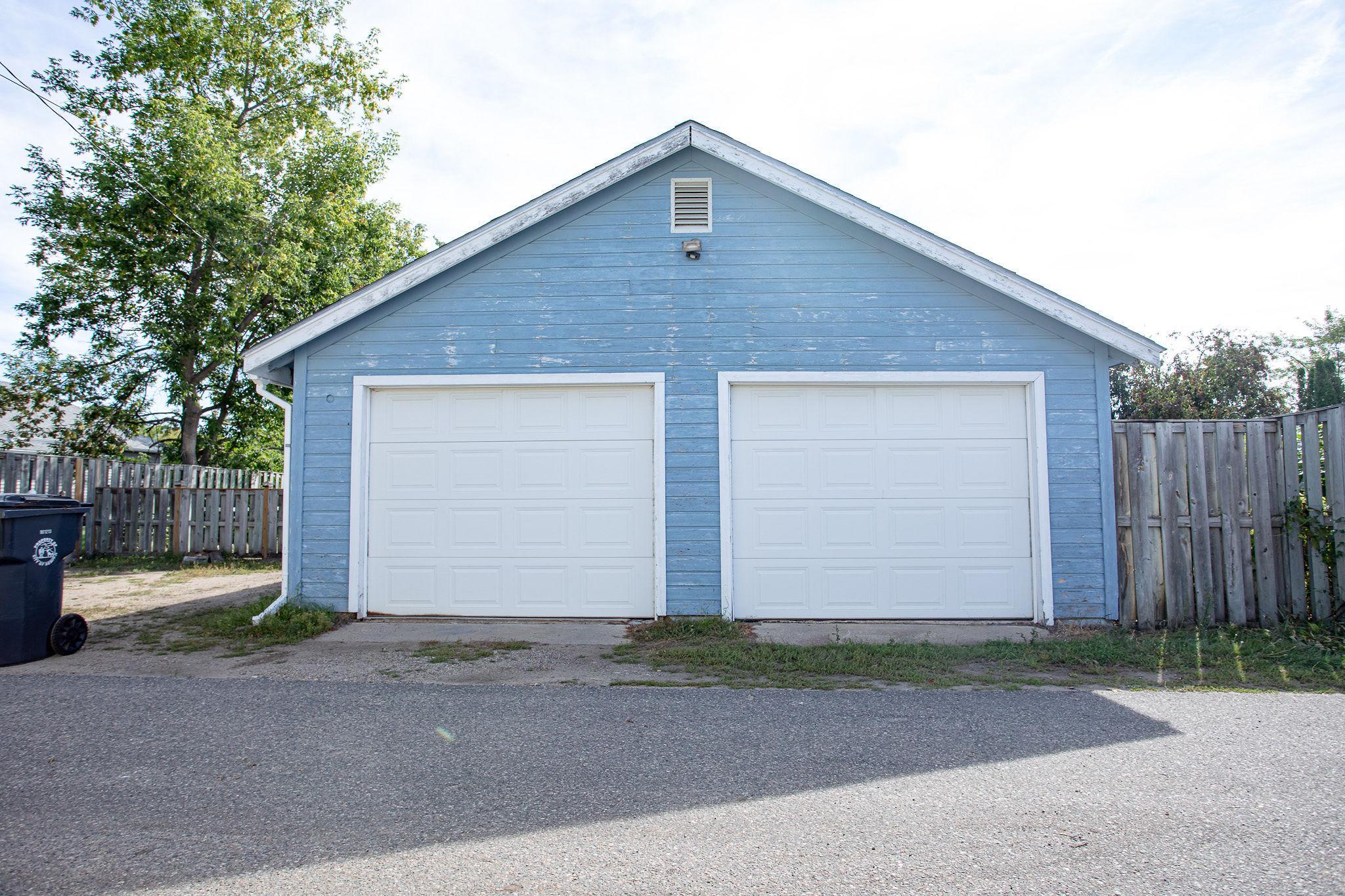 1914 single family home for sale at 507 Scott Avenue SE in Bemidji, MN — 3 bed, 2 bath (photo 5 of 23)