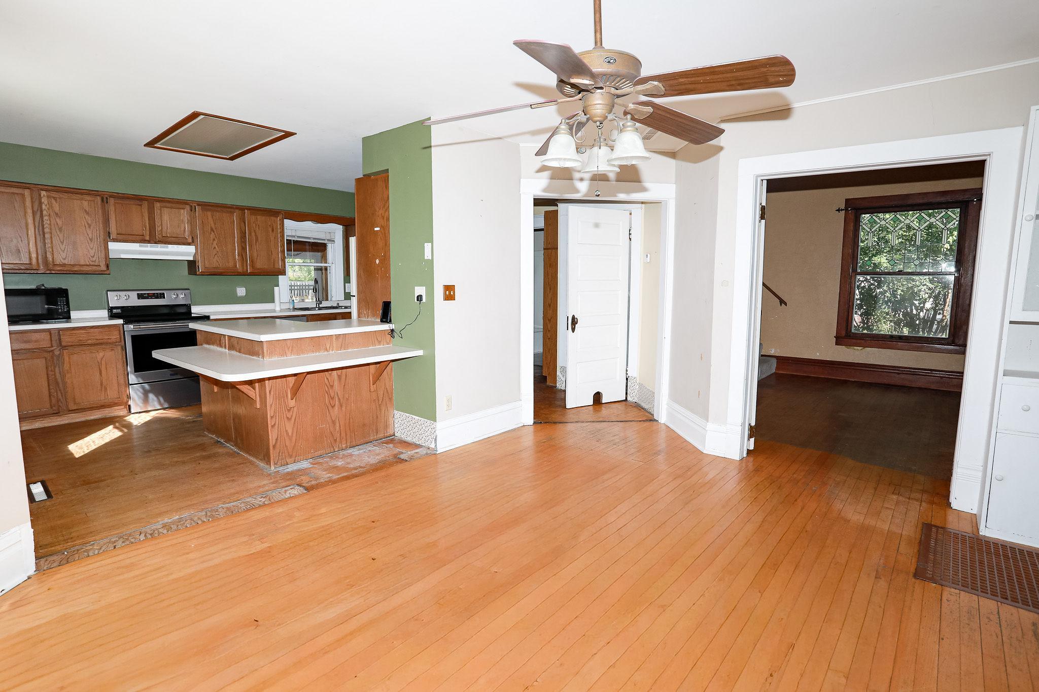 1914 single family home for sale at 507 Scott Avenue SE in Bemidji, MN — 3 bed, 2 bath (photo 9 of 23)