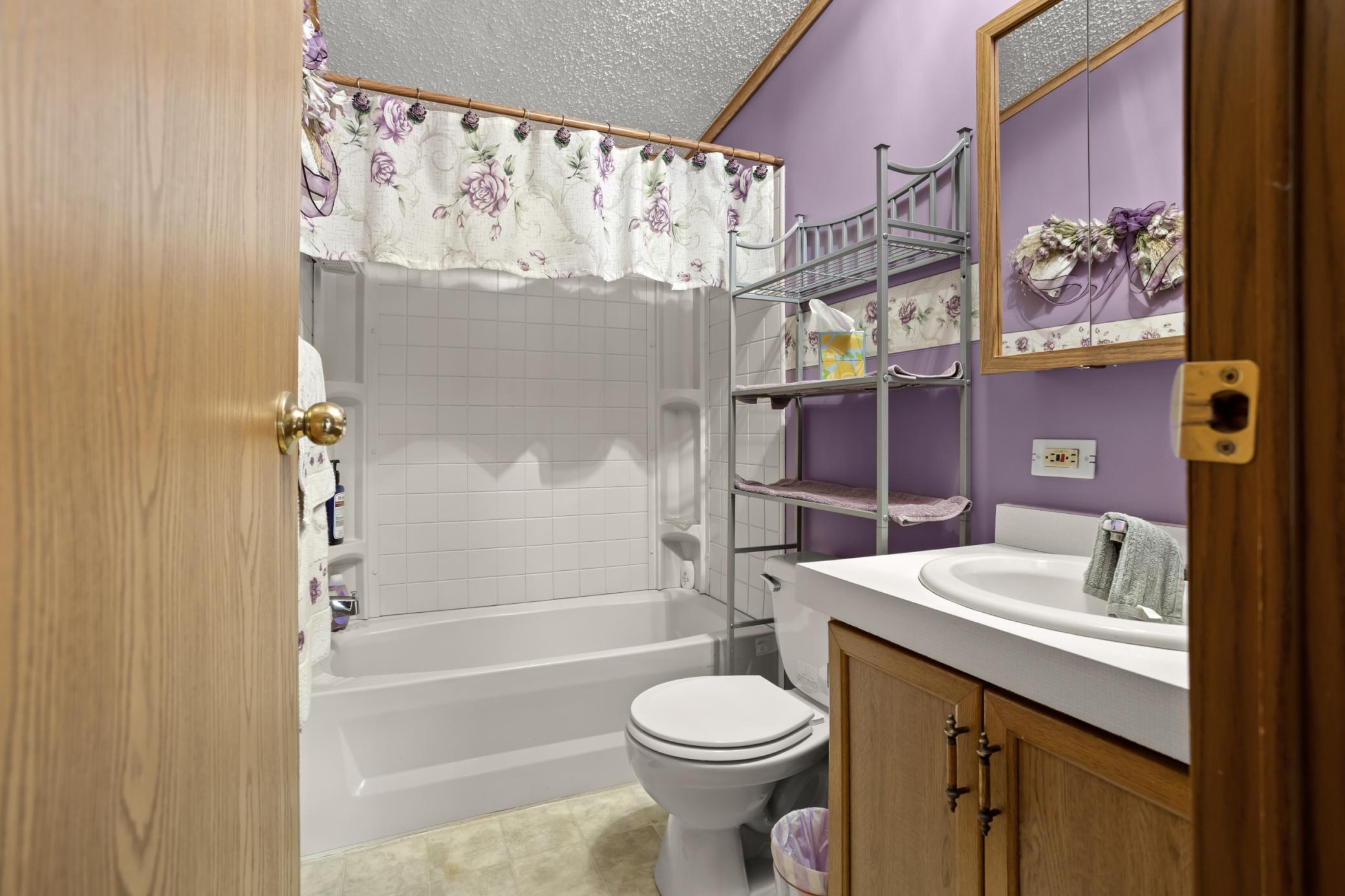 1993 single family home for sale at 612 N Mill Street in Fertile, MN — 4 bed, 3 bath (photo 18 of 67)