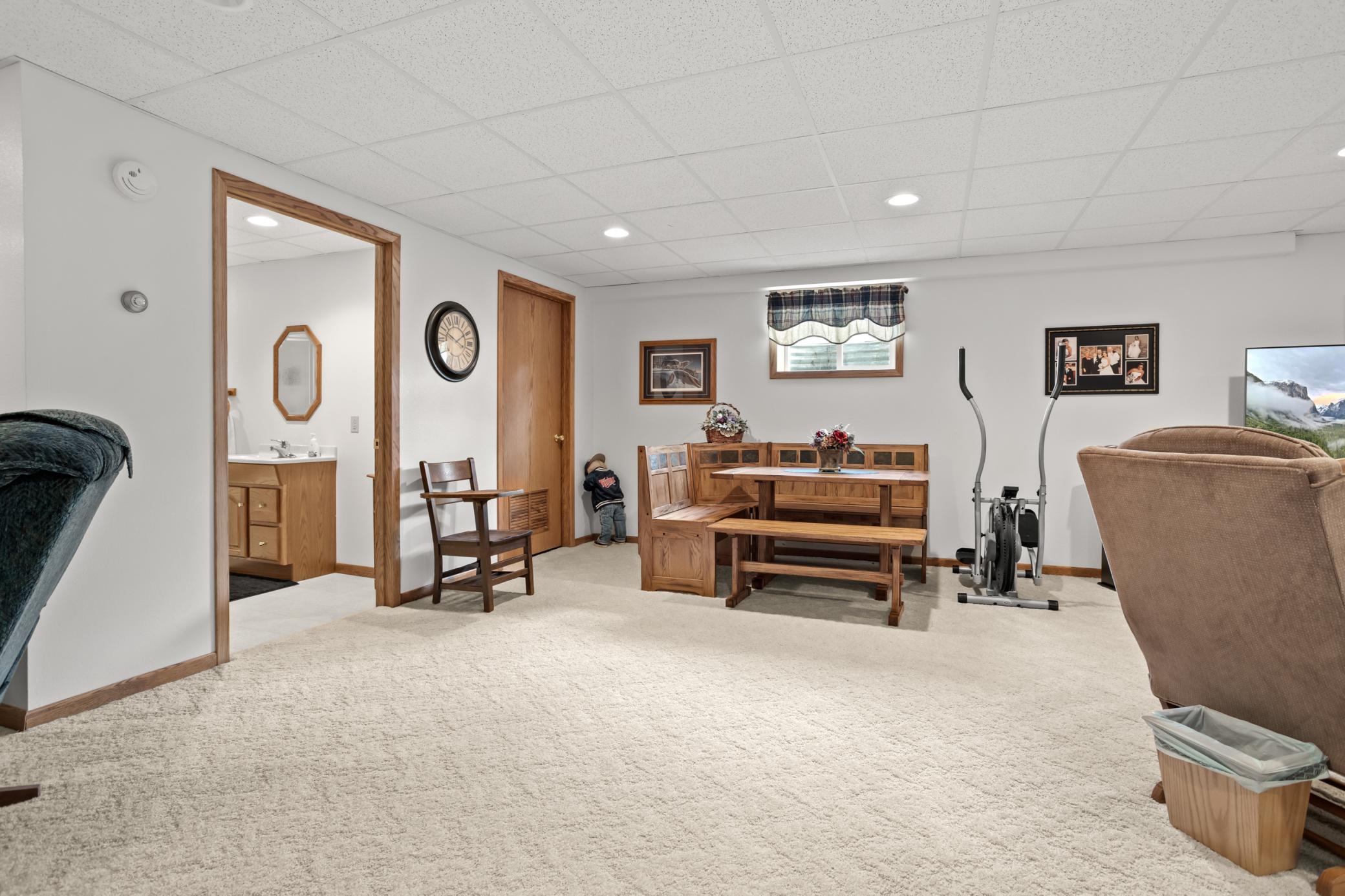 1993 single family home for sale at 612 N Mill Street in Fertile, MN — 4 bed, 3 bath (photo 29 of 67)