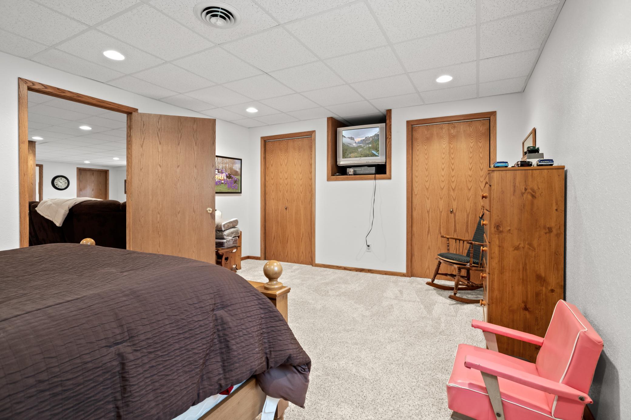 1993 single family home for sale at 612 N Mill Street in Fertile, MN — 4 bed, 3 bath (photo 34 of 67)