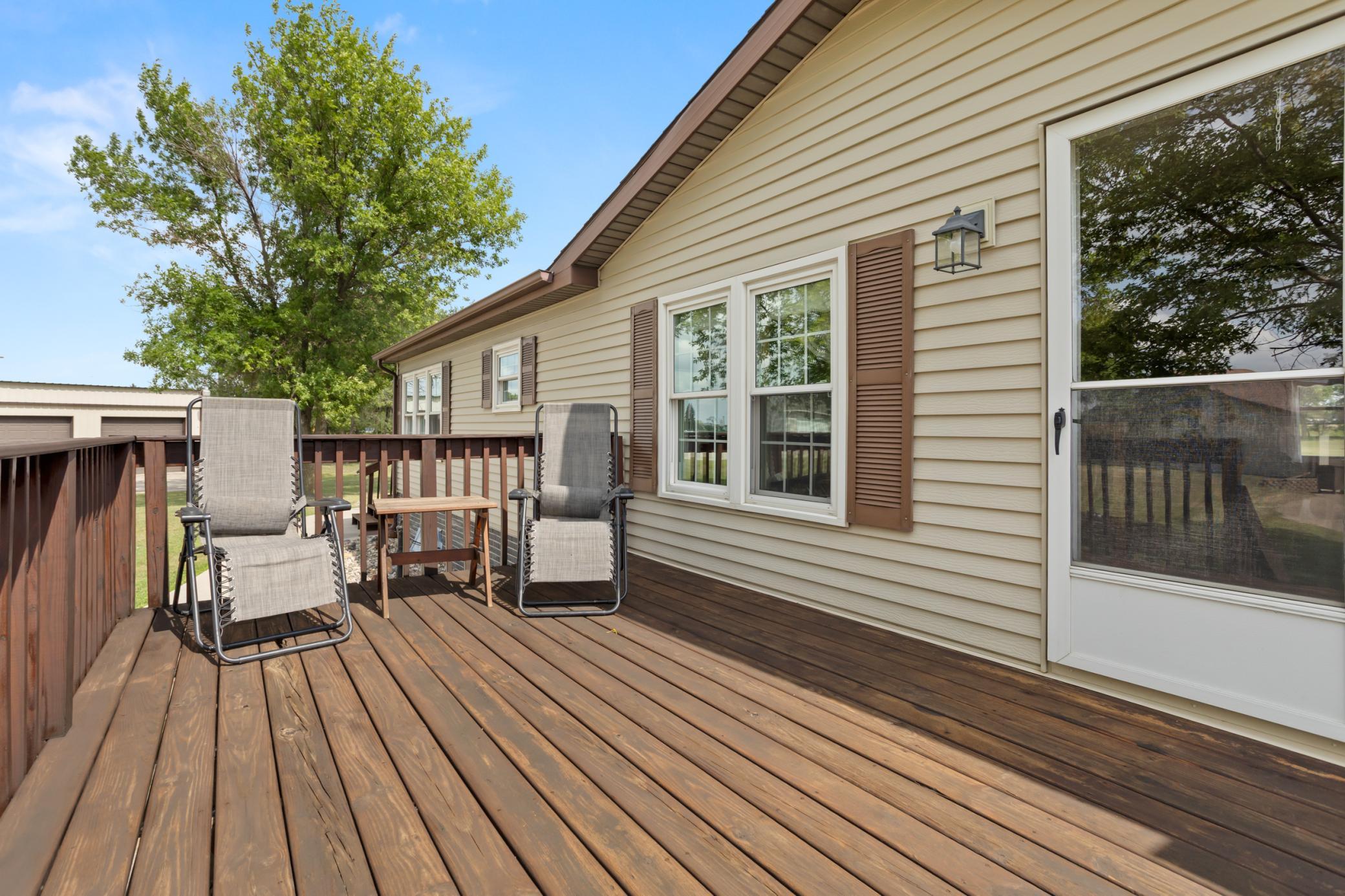 1993 single family home for sale at 612 N Mill Street in Fertile, MN — 4 bed, 3 bath (photo 36 of 67)