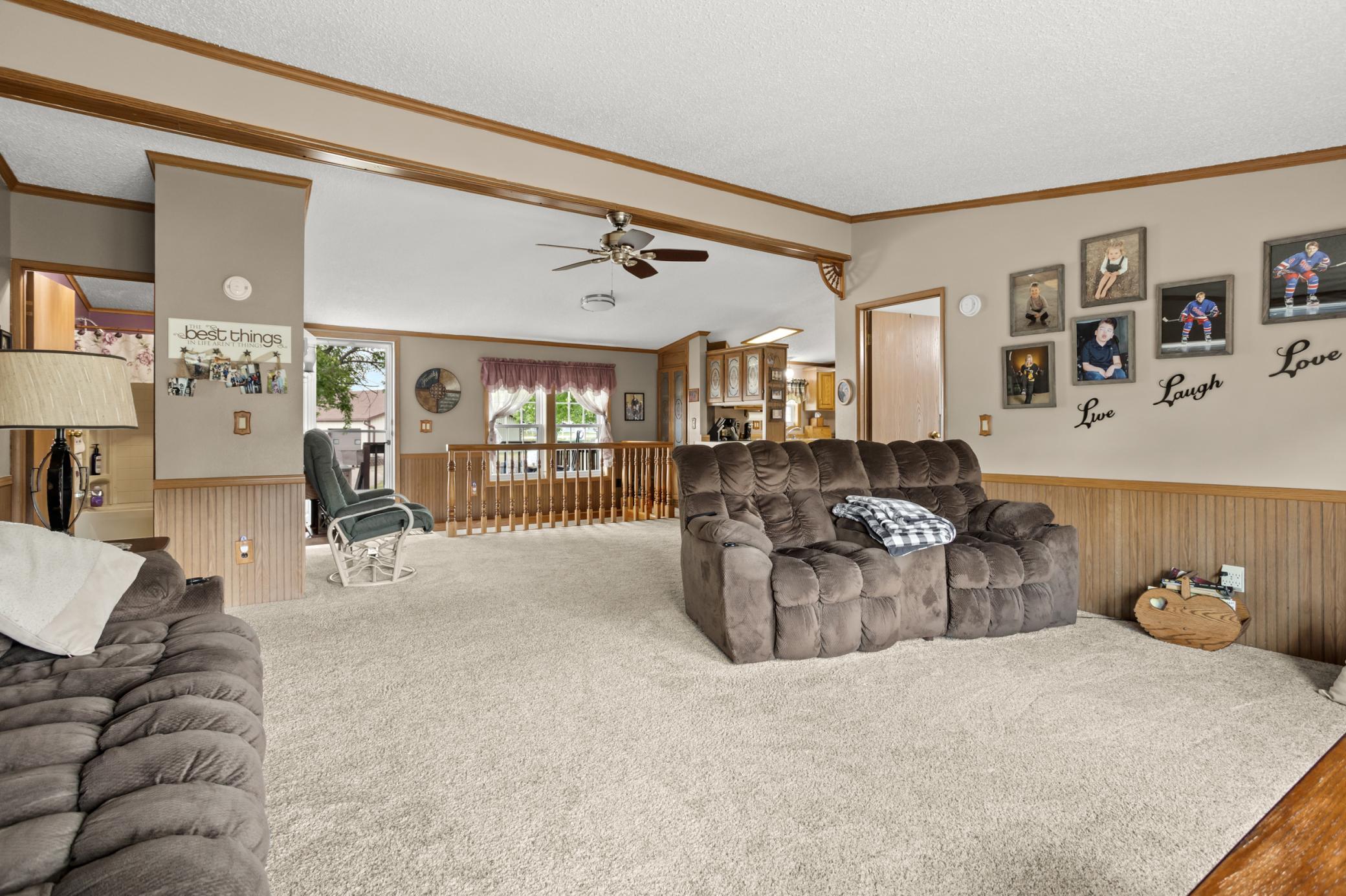 1993 single family home for sale at 612 N Mill Street in Fertile, MN — 4 bed, 3 bath (photo 5 of 67)