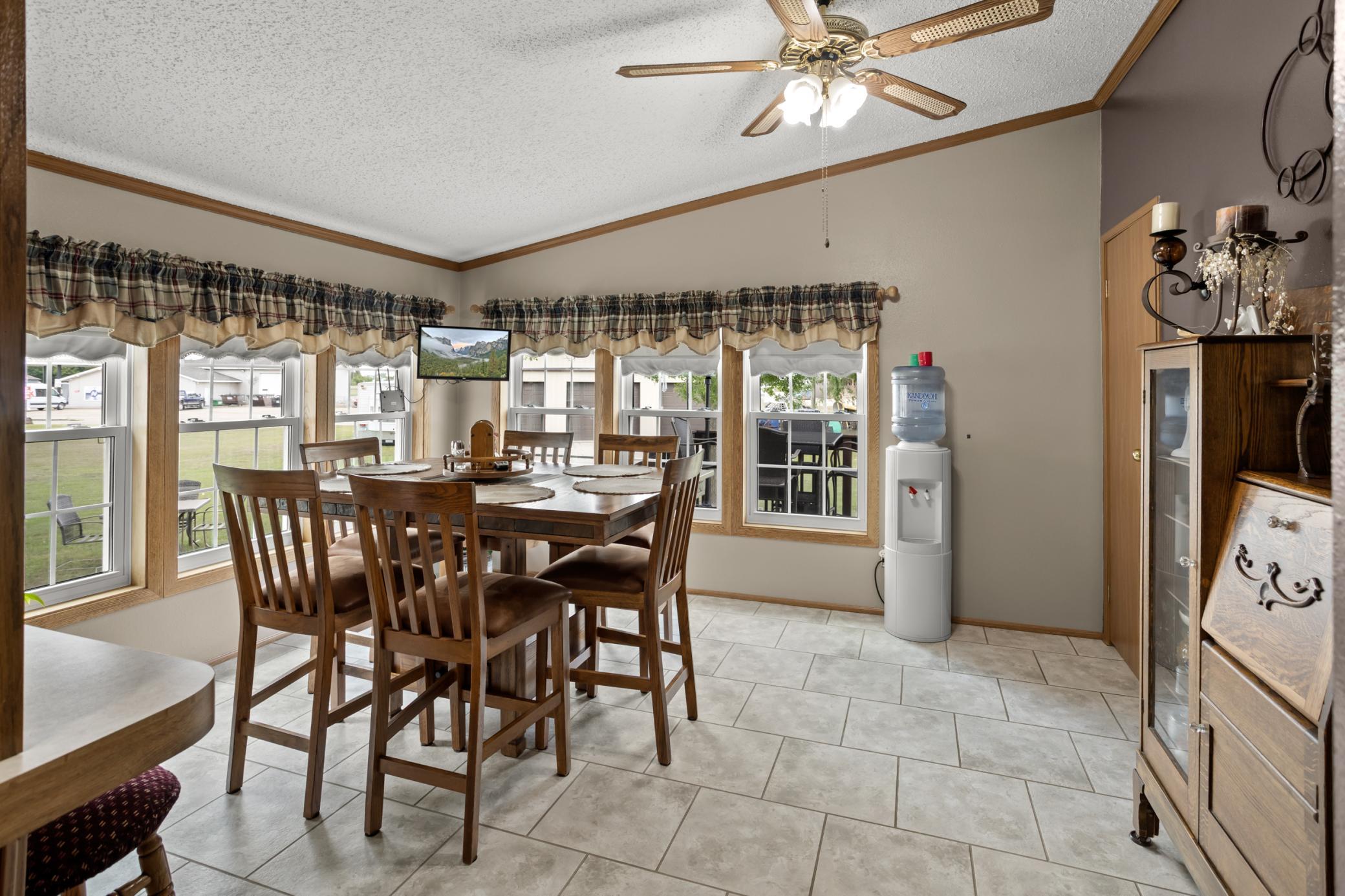 1993 single family home for sale at 612 N Mill Street in Fertile, MN — 4 bed, 3 bath (photo 9 of 67)