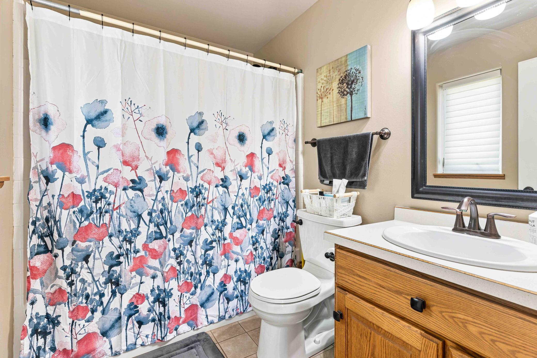 1999 single family home for sale at 611 11th Street W in West Fargo, ND — 4 bed, 3 bath (photo 29 of 67)