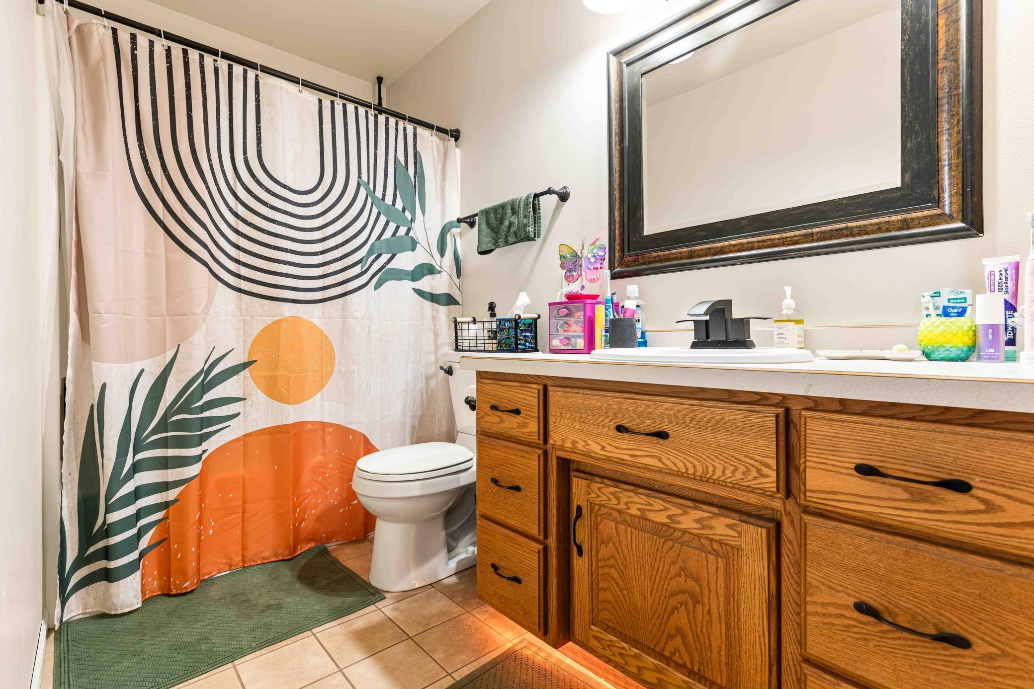 1999 single family home for sale at 611 11th Street W in West Fargo, ND — 4 bed, 3 bath (photo 34 of 67)