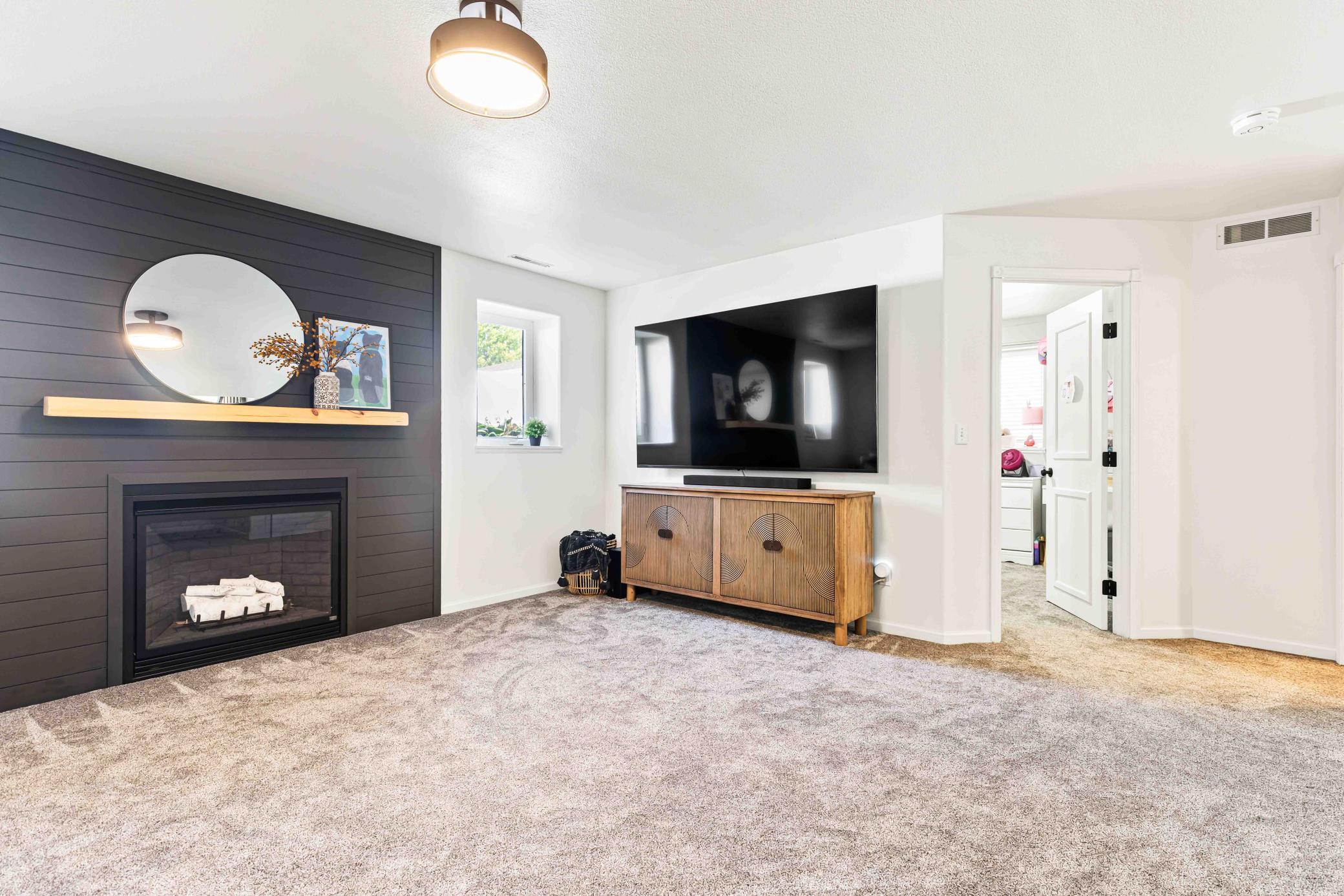 1999 single family home for sale at 611 11th Street W in West Fargo, ND — 4 bed, 3 bath (photo 36 of 67)