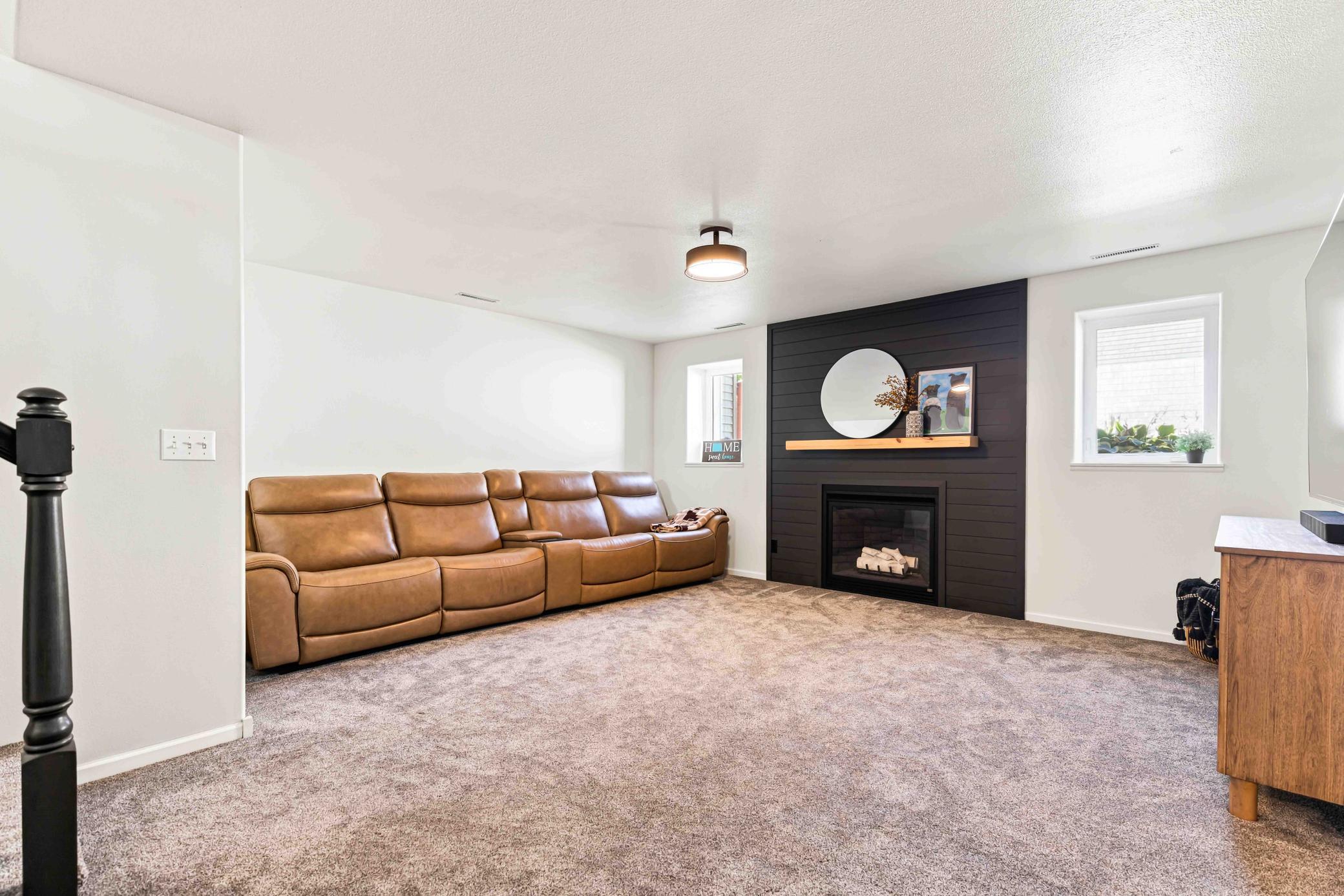 1999 single family home for sale at 611 11th Street W in West Fargo, ND — 4 bed, 3 bath (photo 38 of 67)