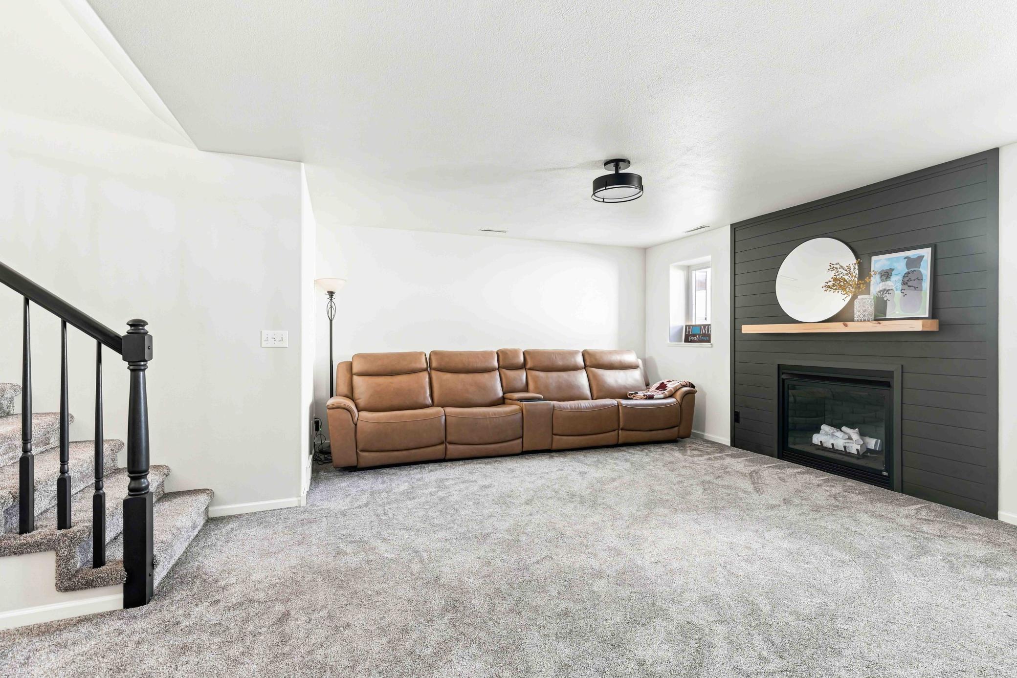 1999 single family home for sale at 611 11th Street W in West Fargo, ND — 4 bed, 3 bath (photo 39 of 67)