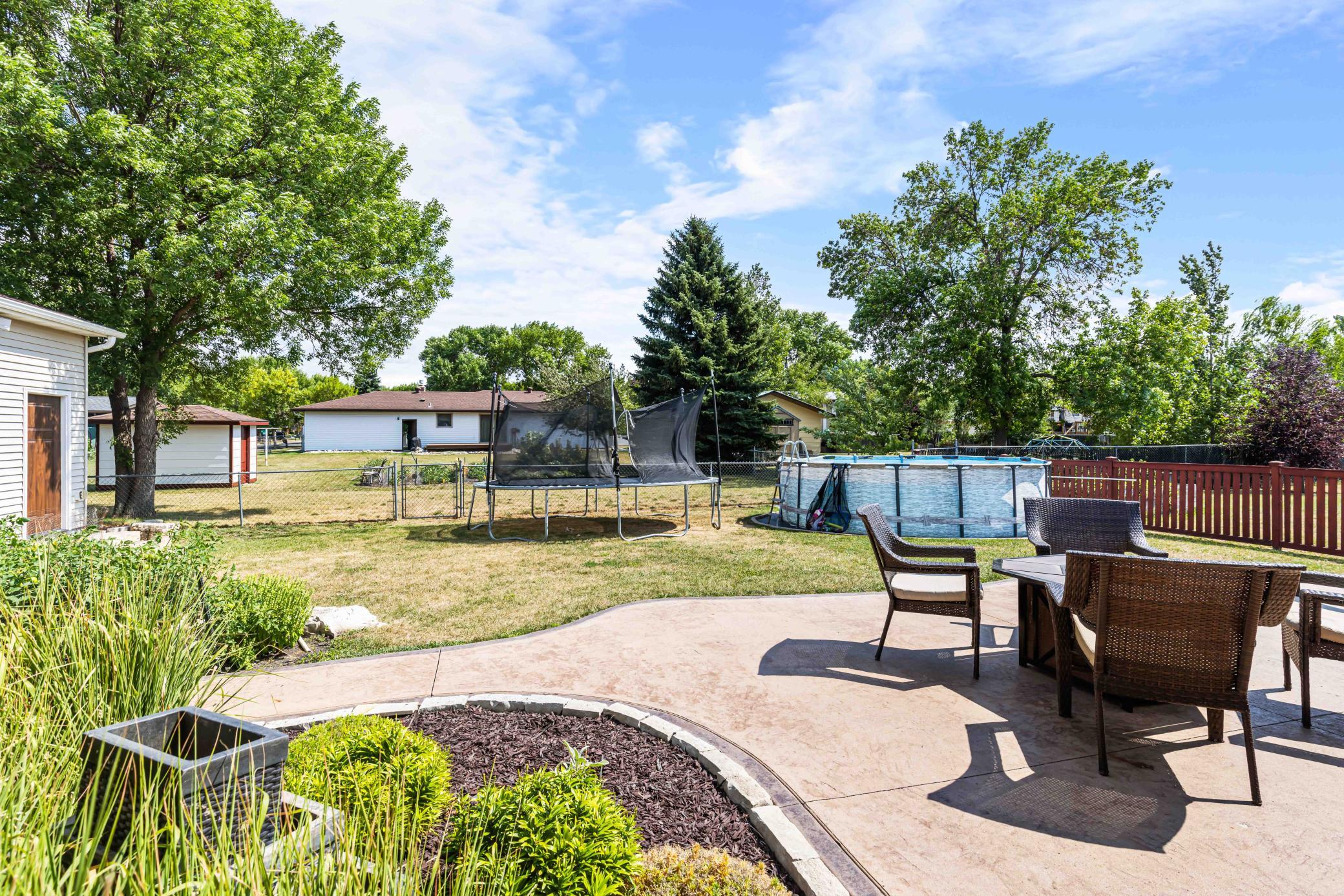 1999 single family home for sale at 611 11th Street W in West Fargo, ND — 4 bed, 3 bath (photo 61 of 67)