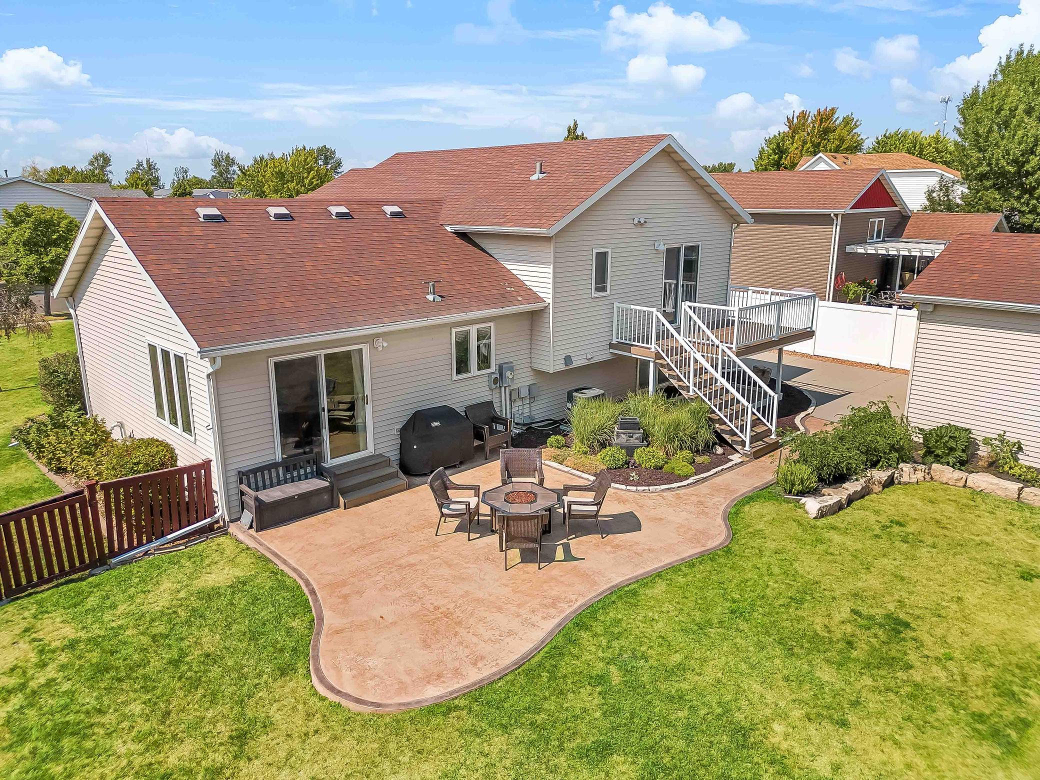 1999 single family home for sale at 611 11th Street W in West Fargo, ND — 4 bed, 3 bath (photo 63 of 67)