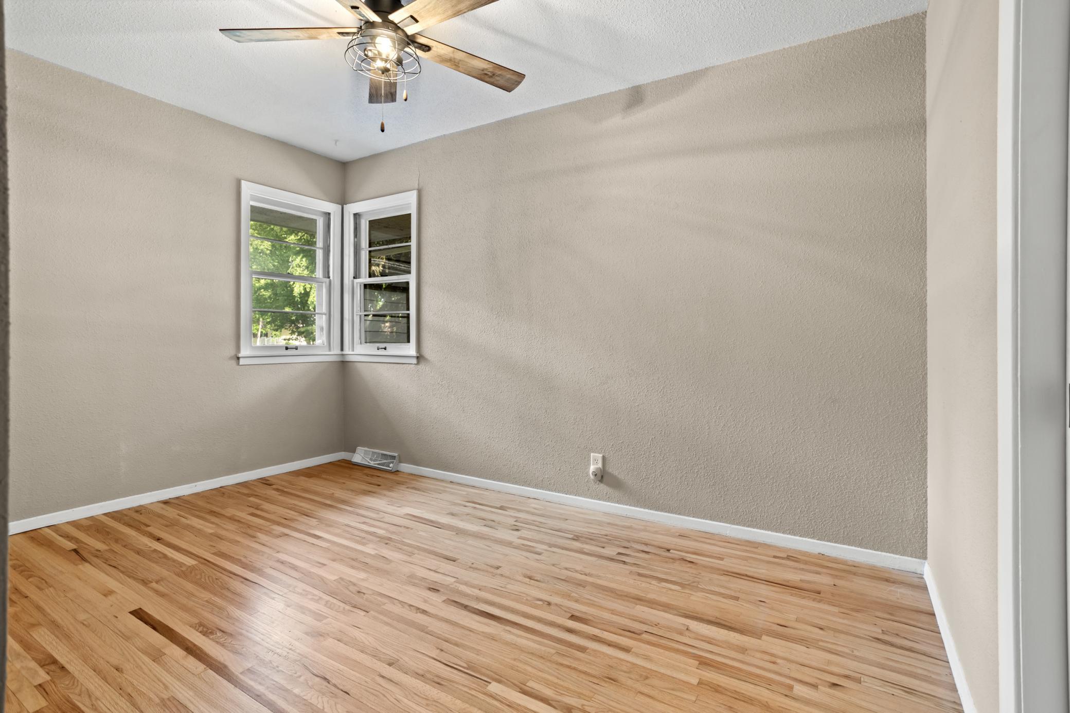 1953 single family home for sale at 62 18TH Avenue N in Fargo, ND — 3 bed, 2 bath (photo 13 of 25)