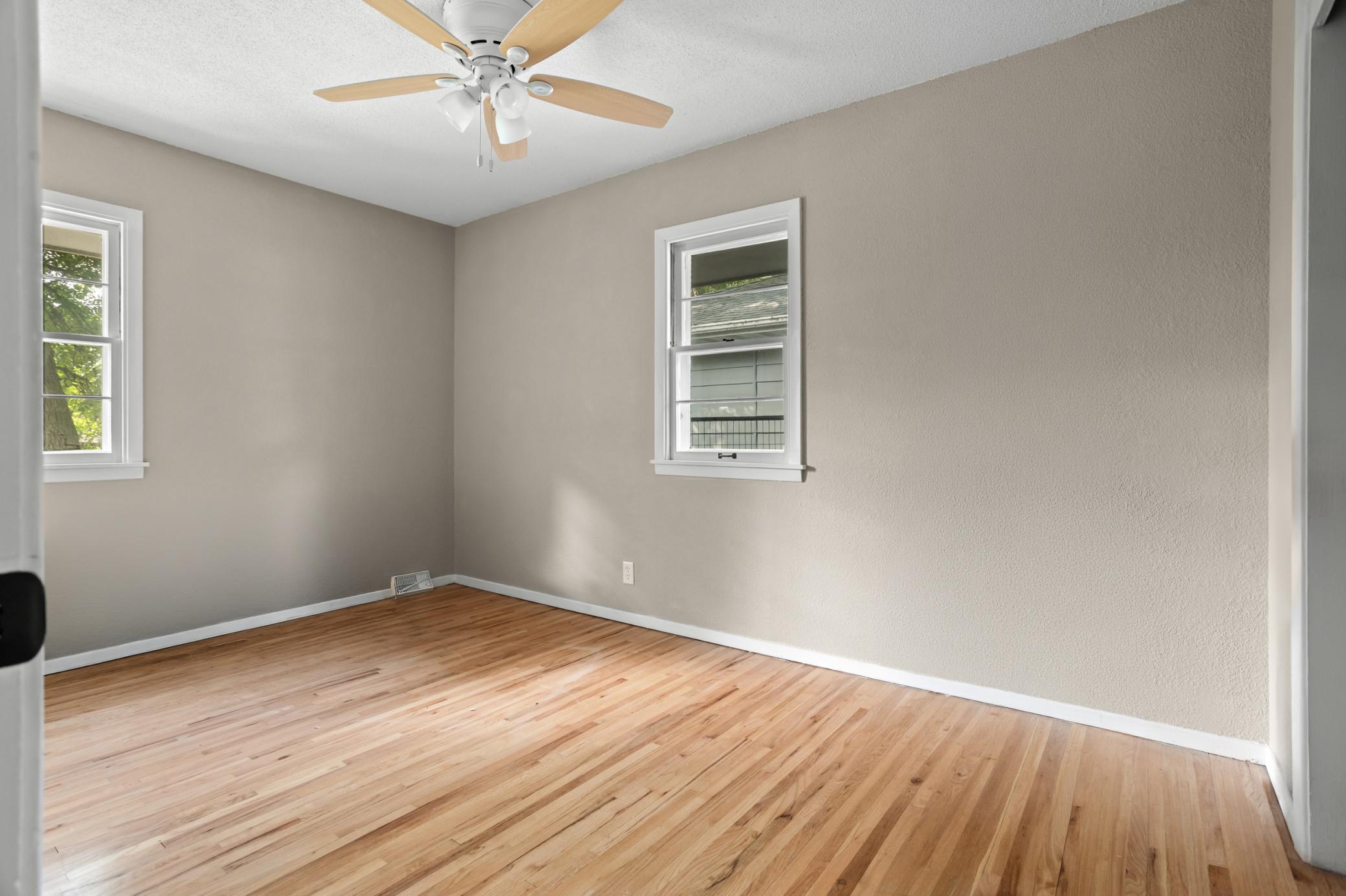 1953 single family home for sale at 62 18TH Avenue N in Fargo, ND — 3 bed, 2 bath (photo 15 of 25)