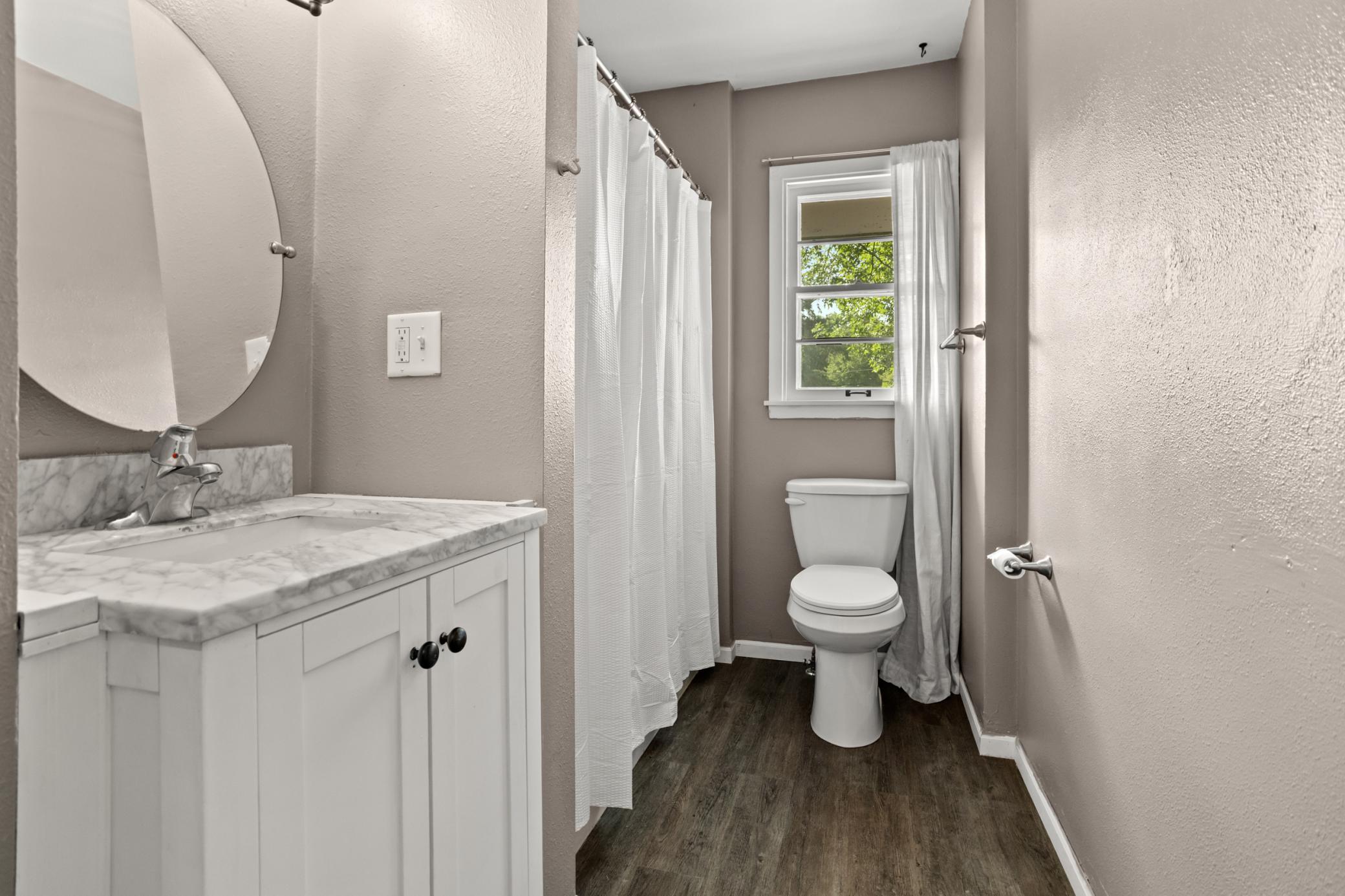 1953 single family home for sale at 62 18TH Avenue N in Fargo, ND — 3 bed, 2 bath (photo 17 of 25)