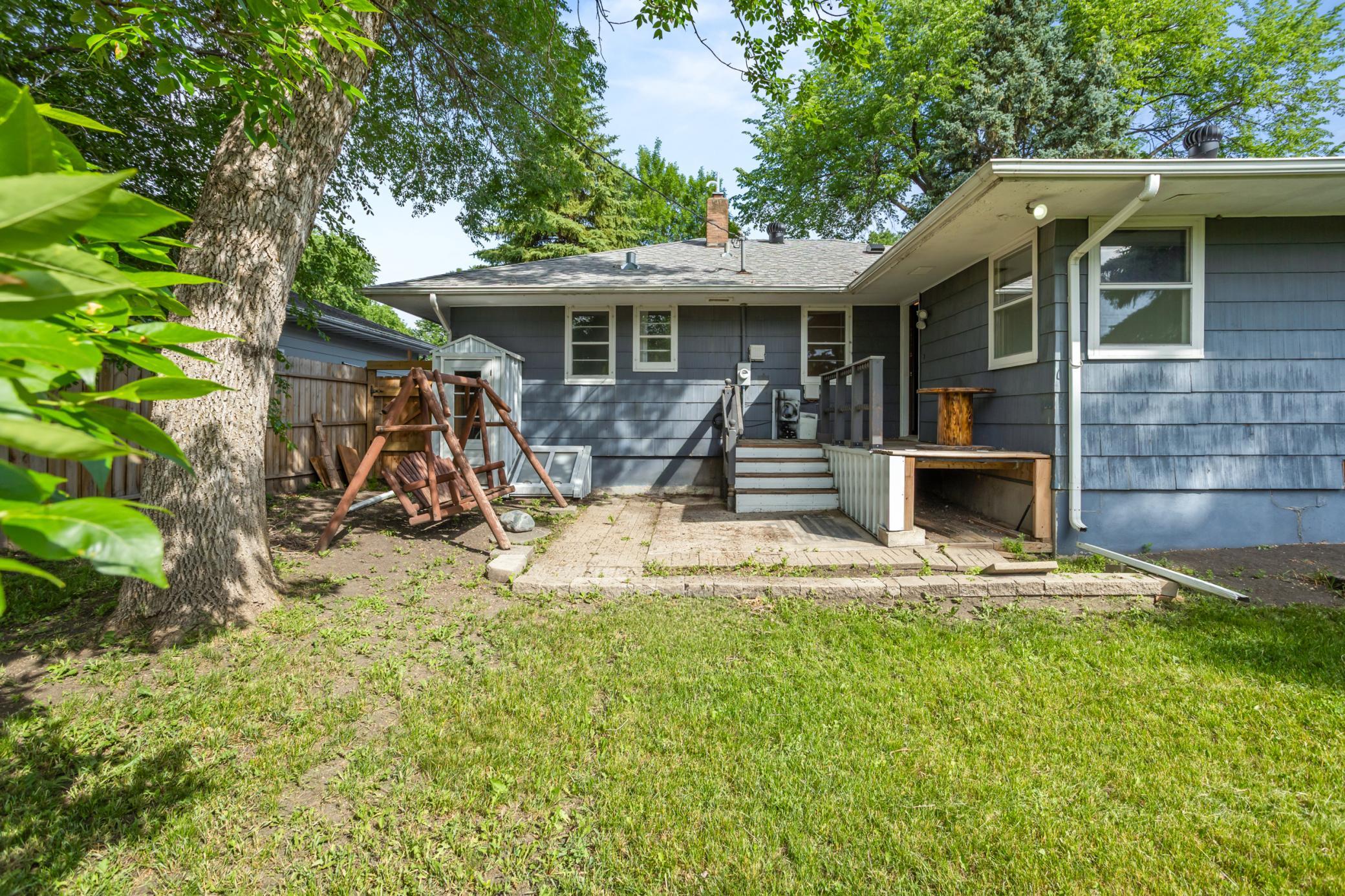 1953 single family home for sale at 62 18TH Avenue N in Fargo, ND — 3 bed, 2 bath (photo 23 of 25)