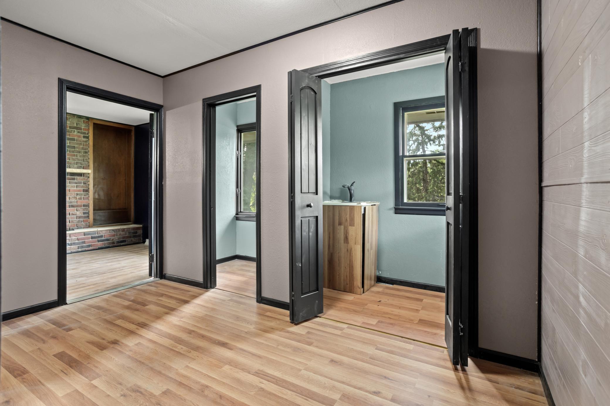 1953 single family home for sale at 62 18TH Avenue N in Fargo, ND — 3 bed, 2 bath (photo 6 of 25)