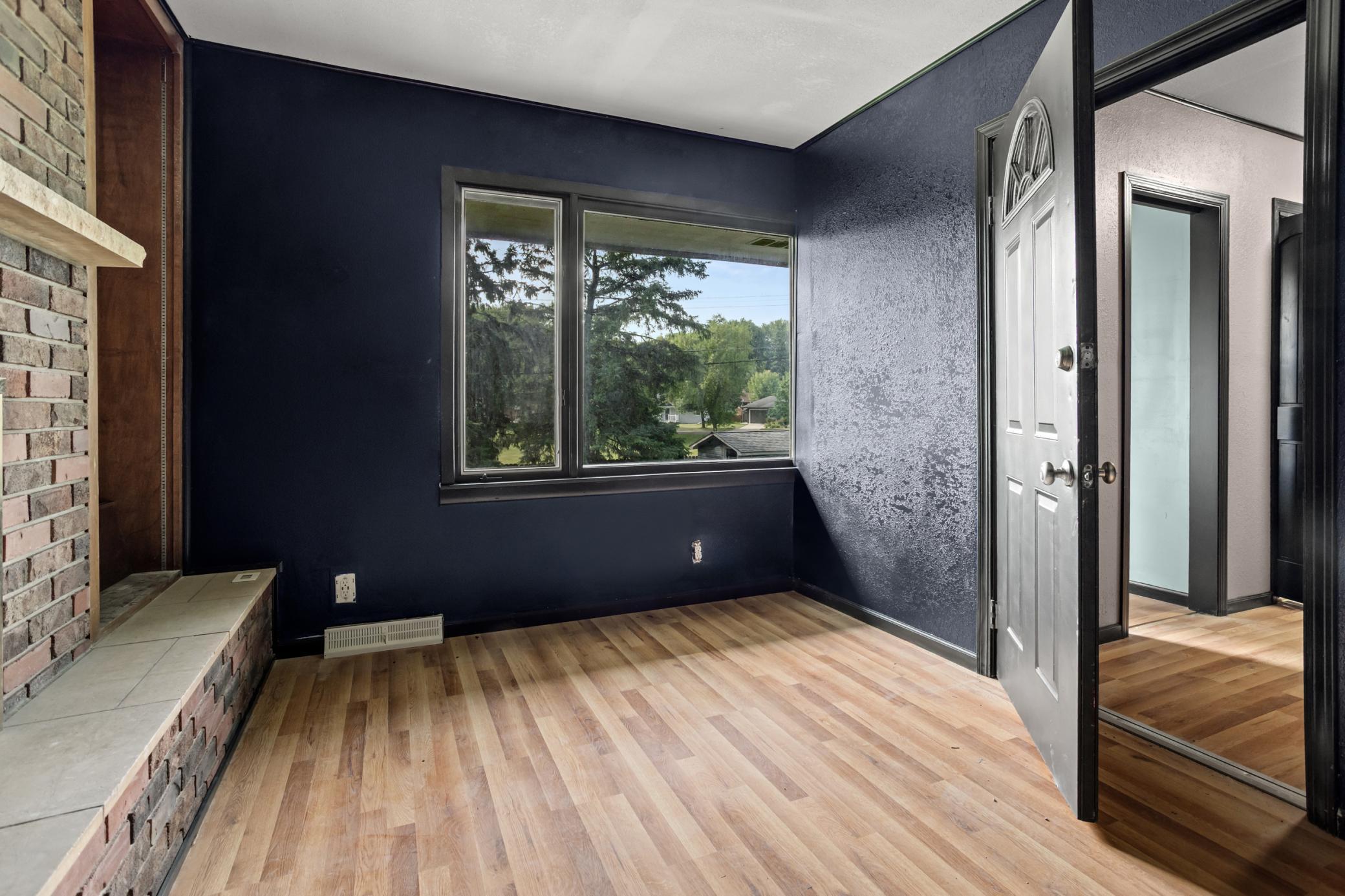 1953 single family home for sale at 62 18TH Avenue N in Fargo, ND — 3 bed, 2 bath (photo 10 of 25)