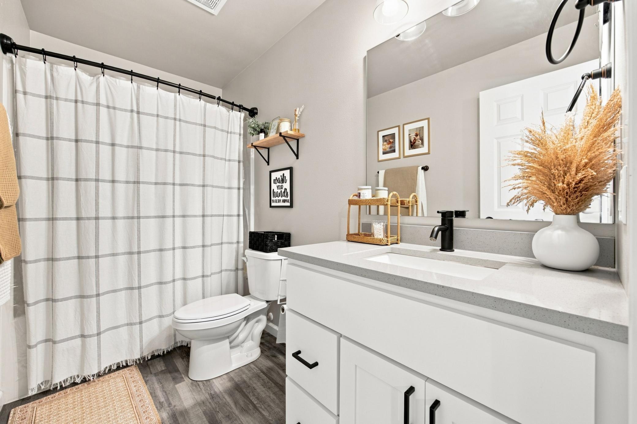 2021 single family home for sale at 7223 27th Street S in Fargo, ND — 3 bed, 2 bath (photo 20 of 23)