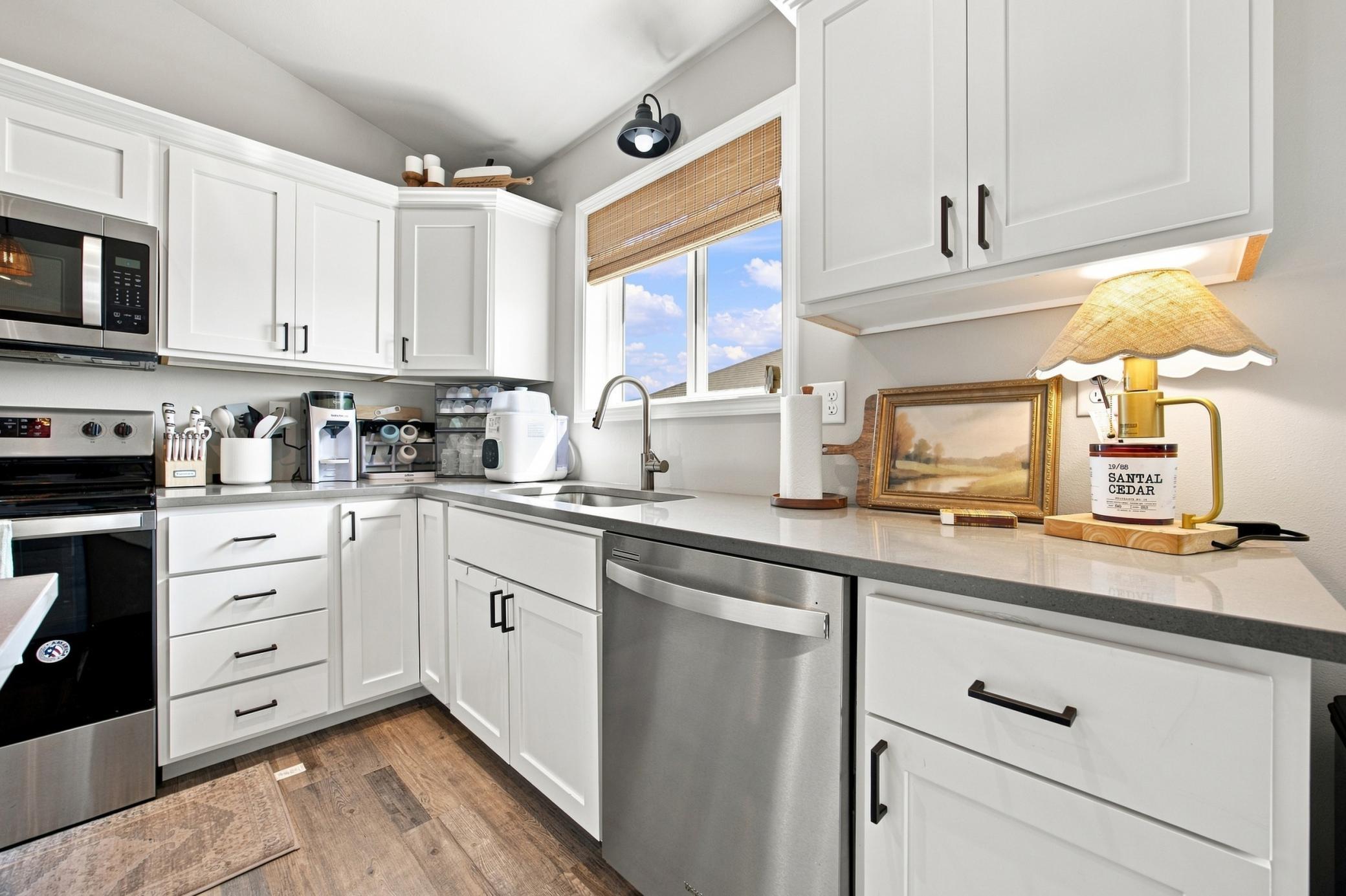 2021 single family home for sale at 7223 27th Street S in Fargo, ND — 3 bed, 2 bath (photo 6 of 23)