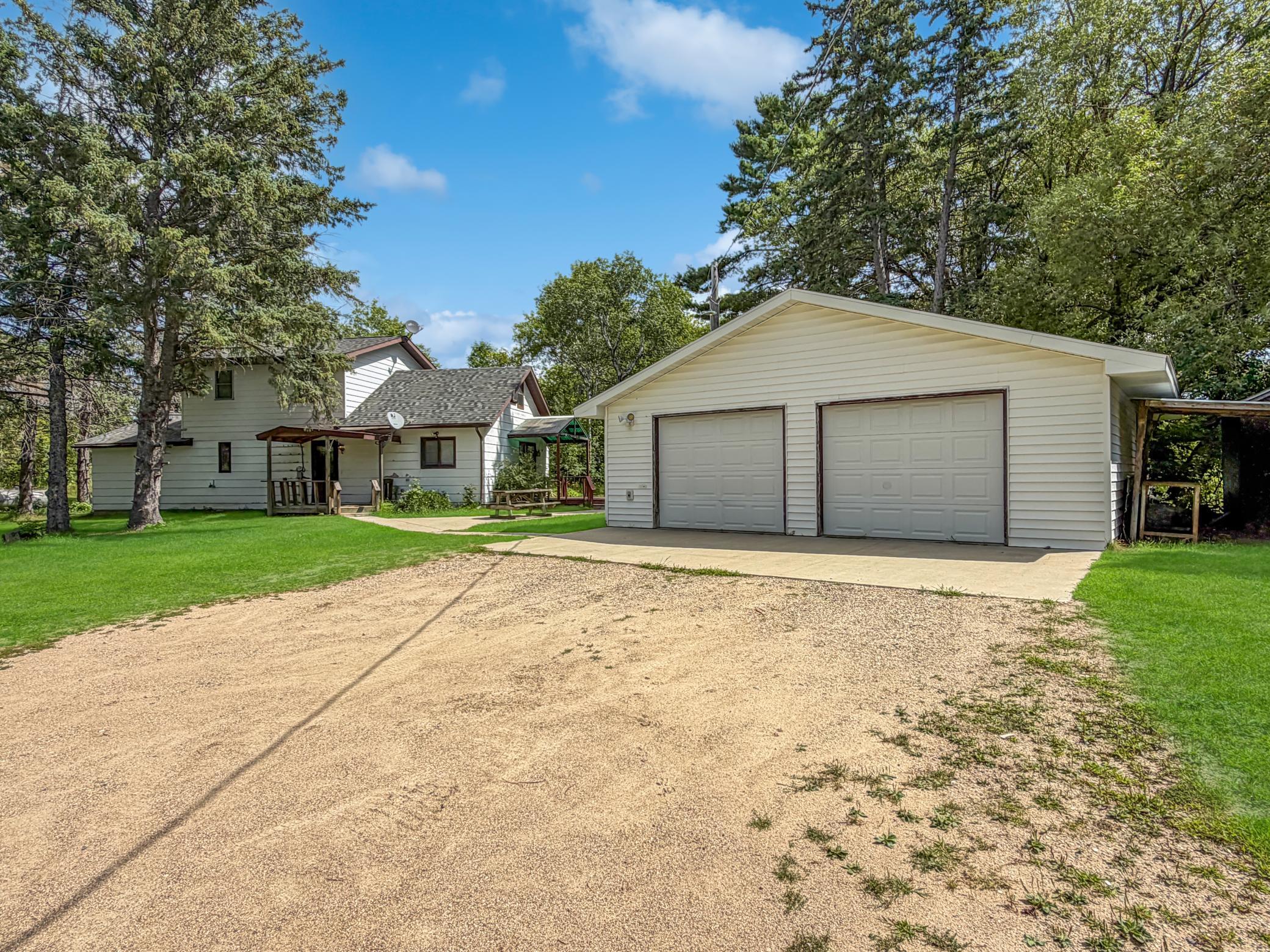 1930 single family home for sale at 45004 221st Avenue in Leonard, MN — 3 bed, 1 bath (photo 5 of 36)