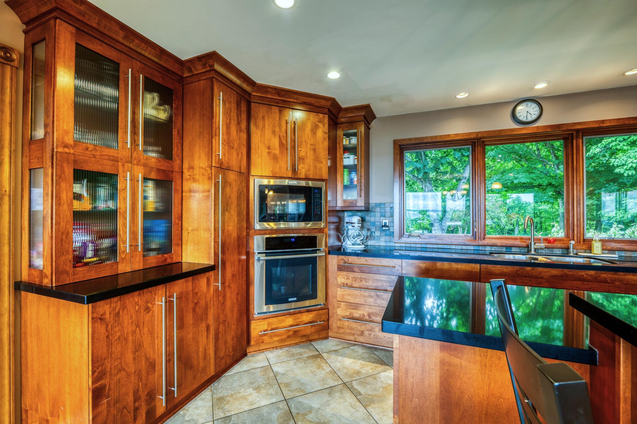 1989 single family home for sale at 7002 Maple Beach Court NE in Bemidji, MN — 3 bed, 3 bath (photo 12 of 104)