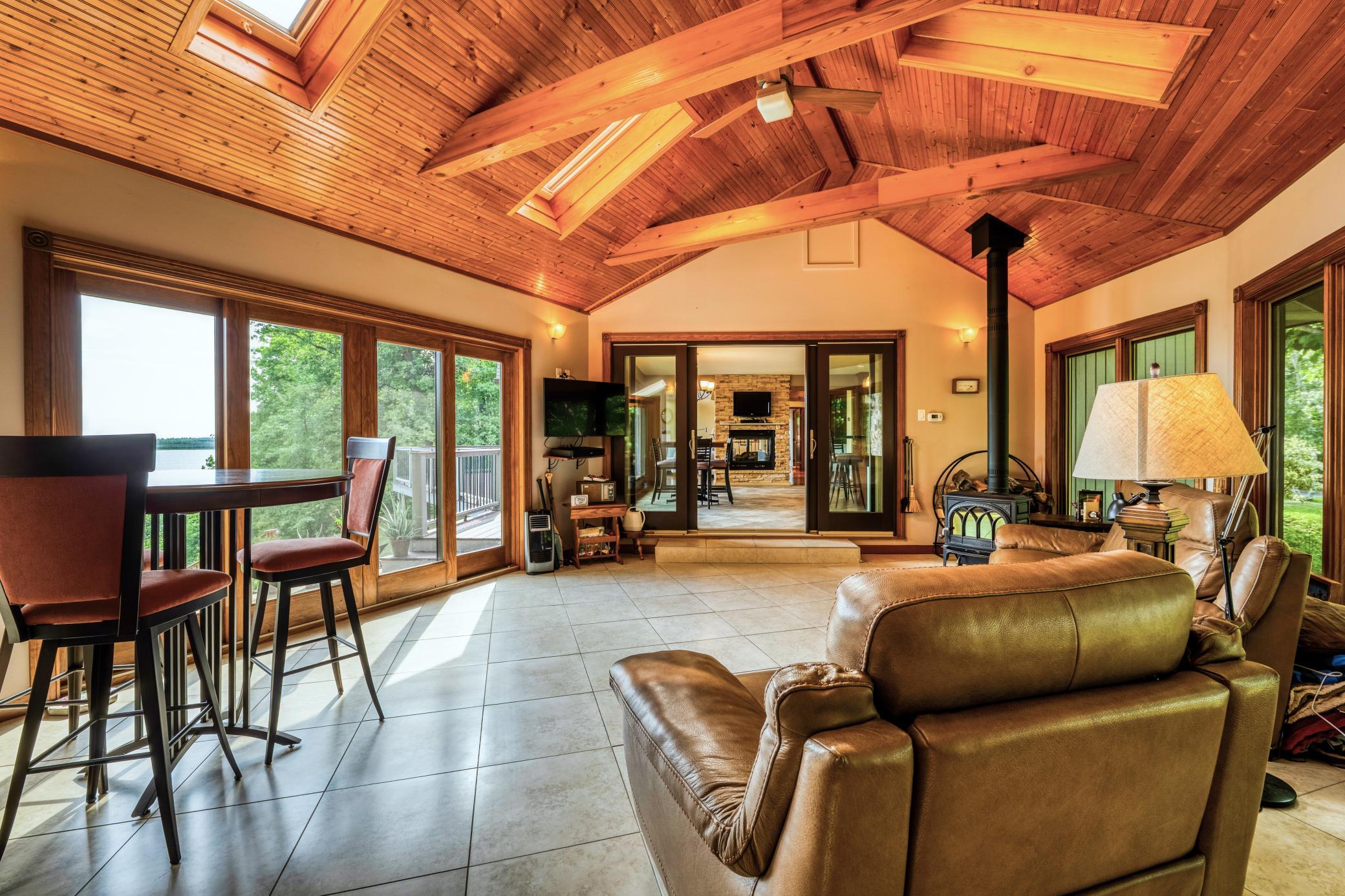 1989 single family home for sale at 7002 Maple Beach Court NE in Bemidji, MN — 3 bed, 3 bath (photo 16 of 104)