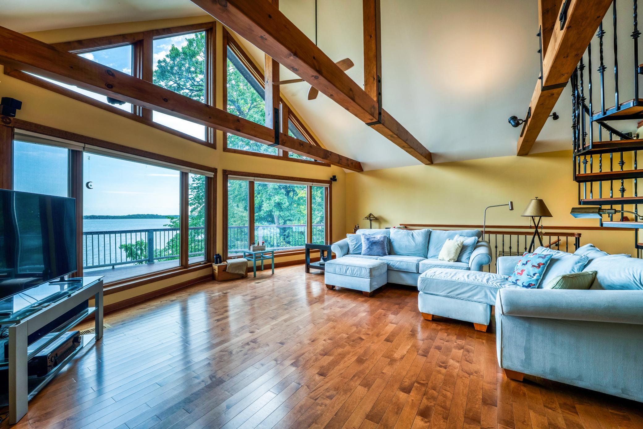 1989 single family home for sale at 7002 Maple Beach Court NE in Bemidji, MN — 3 bed, 3 bath (photo 4 of 104)