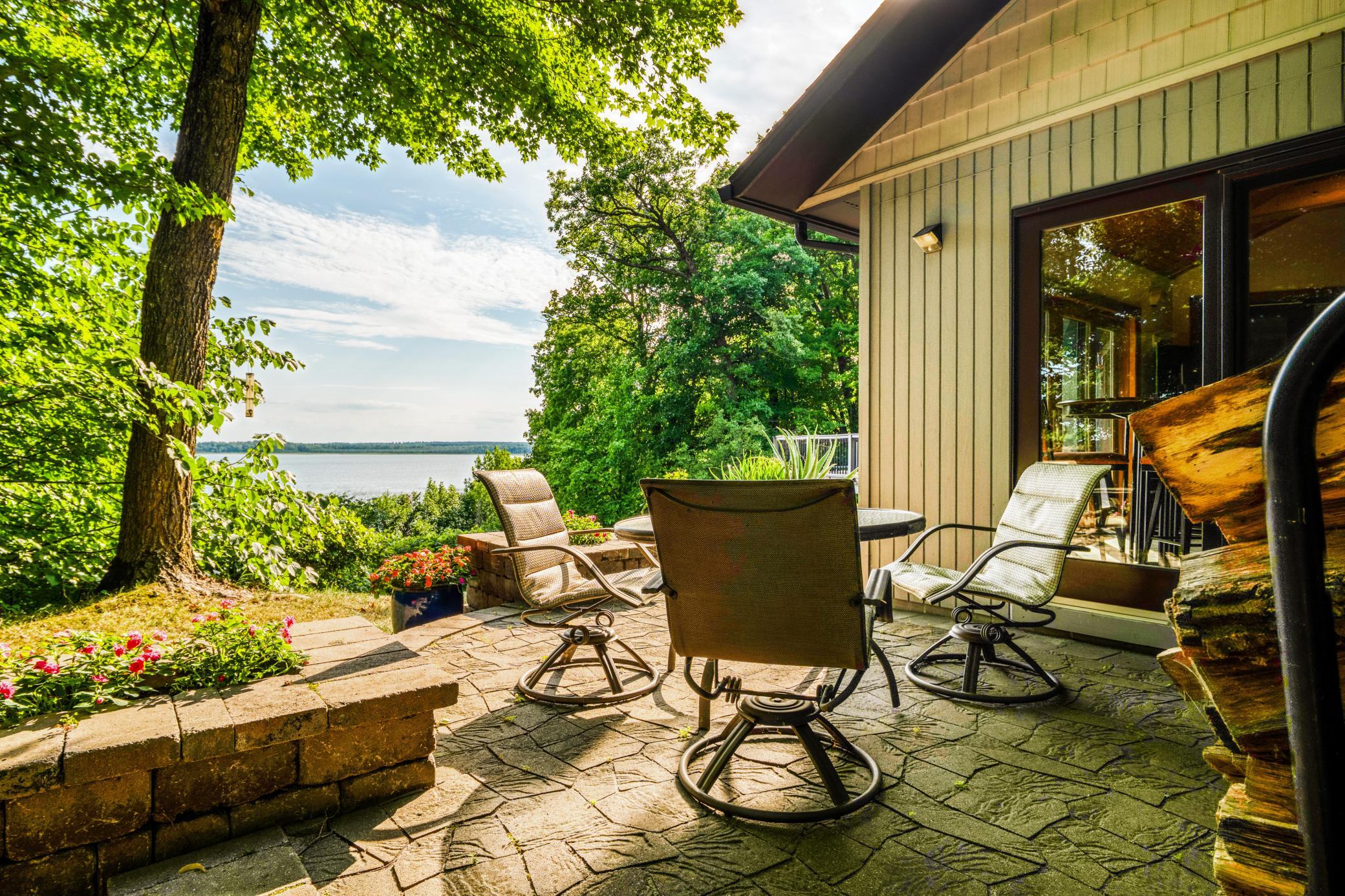 1989 single family home for sale at 7002 Maple Beach Court NE in Bemidji, MN — 3 bed, 3 bath (photo 37 of 104)