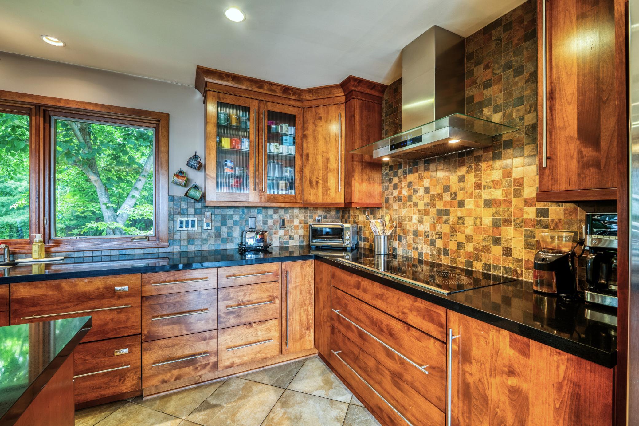 1989 single family home for sale at 7002 Maple Beach Court NE in Bemidji, MN — 3 bed, 3 bath (photo 51 of 104)