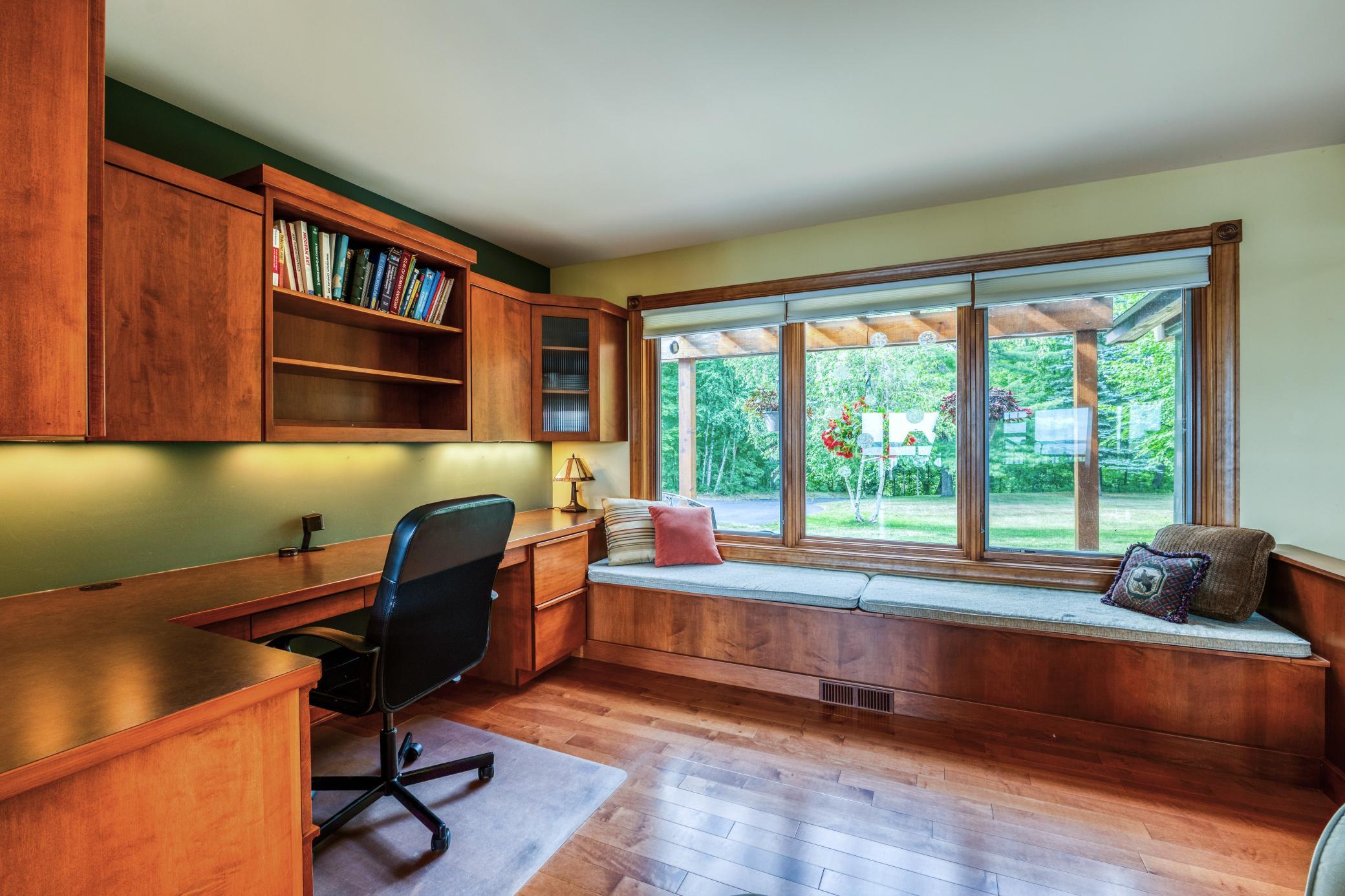 1989 single family home for sale at 7002 Maple Beach Court NE in Bemidji, MN — 3 bed, 3 bath (photo 67 of 104)