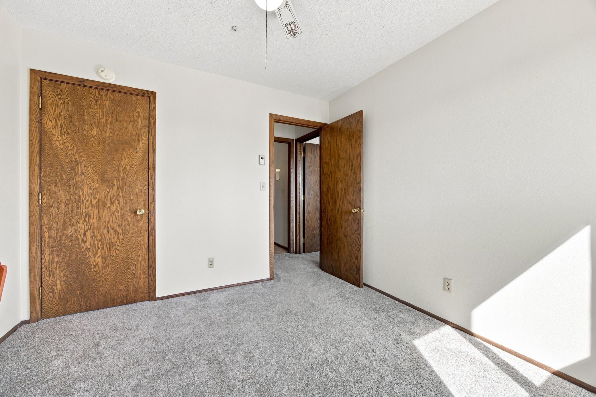 1970 condo for sale at 1225 7th Street S, Unit 7 in Moorhead, MN — 2 bed, 1 bath (photo 18 of 30)