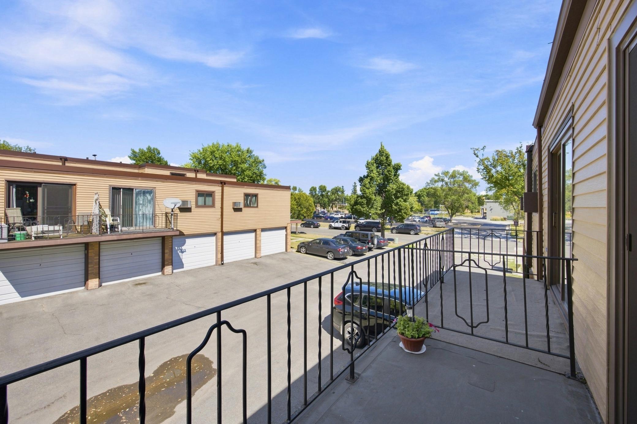1970 condo for sale at 1225 7th Street S, Unit 7 in Moorhead, MN — 2 bed, 1 bath (photo 20 of 30)