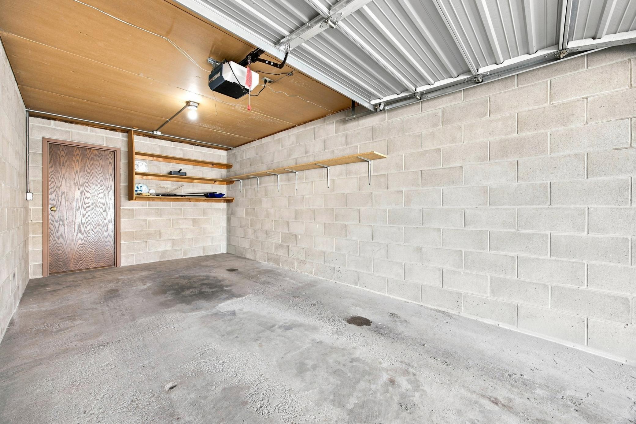 1970 condo for sale at 1225 7th Street S, Unit 7 in Moorhead, MN — 2 bed, 1 bath (photo 22 of 30)