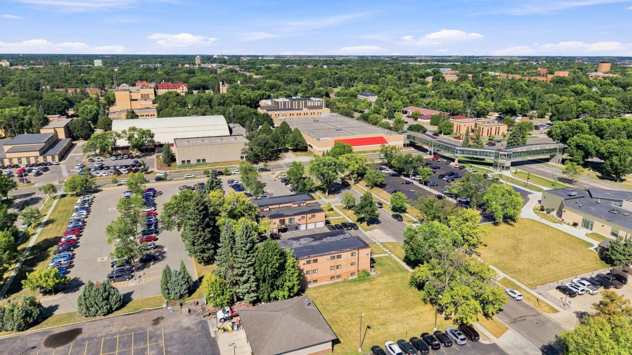 1970 condo for sale at 1225 7th Street S, Unit 7 in Moorhead, MN — 2 bed, 1 bath (photo 27 of 30)