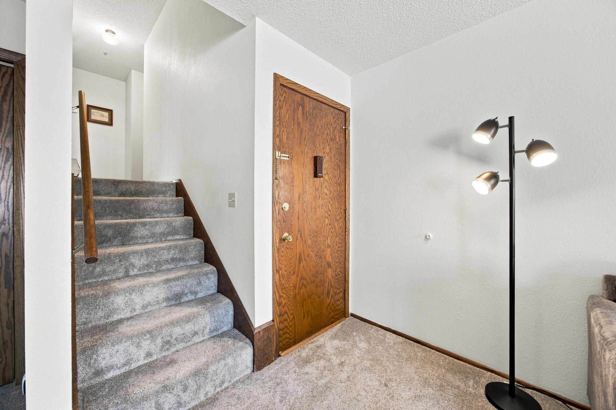 1970 condo for sale at 1225 7th Street S, Unit 7 in Moorhead, MN — 2 bed, 1 bath (photo 6 of 30)