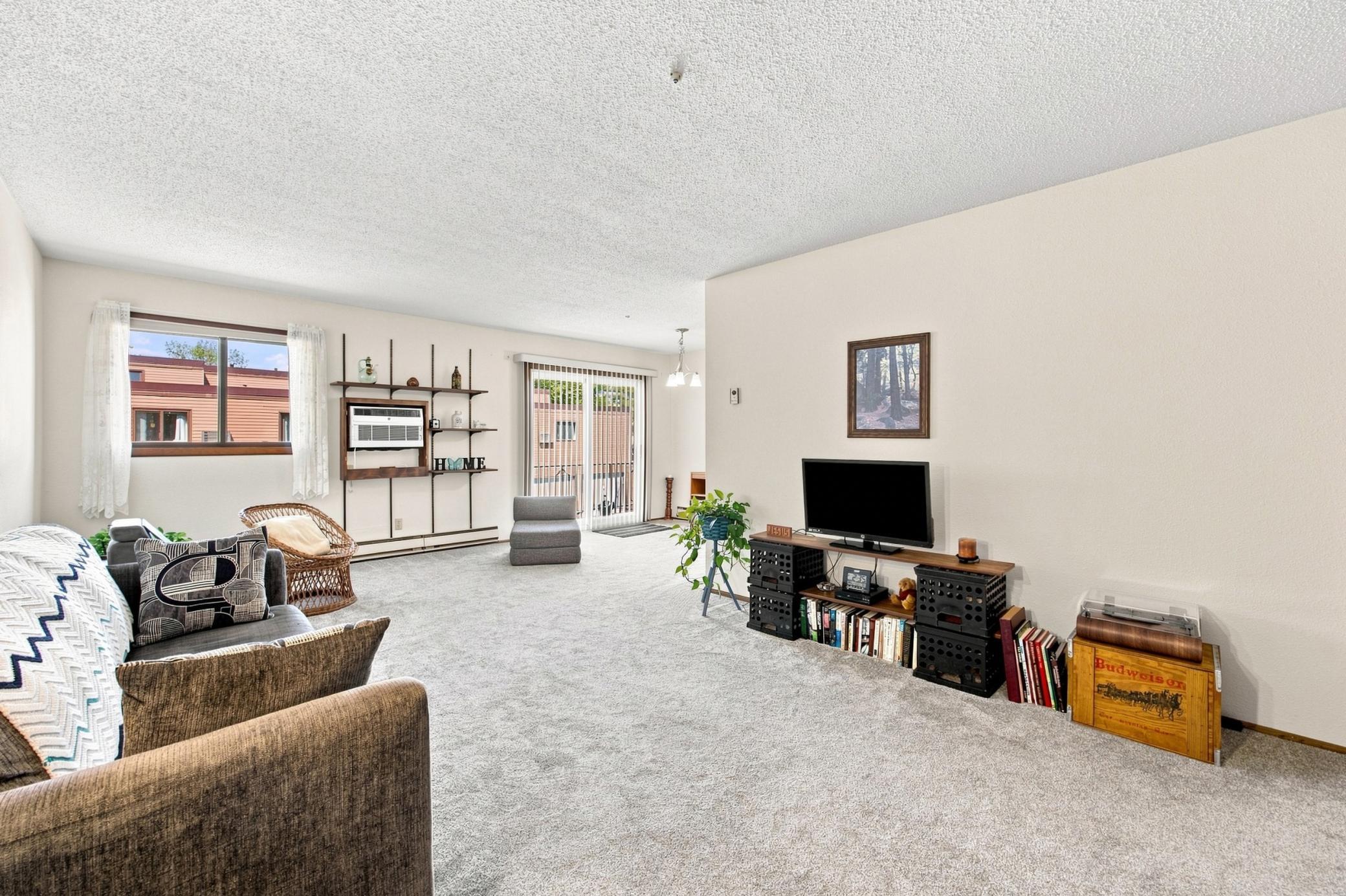 1970 condo for sale at 1225 7th Street S, Unit 7 in Moorhead, MN — 2 bed, 1 bath (photo 7 of 30)