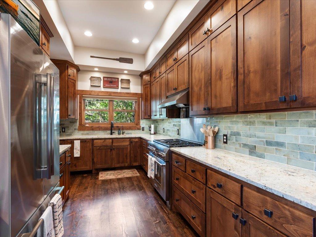 2010 single family home for sale at 31928 Log Home Drive in Walker, MN — 4 bed, 4 bath (photo 13 of 87)