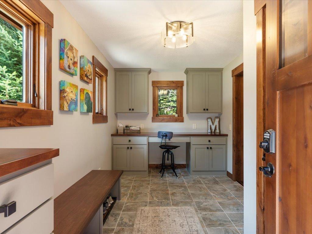 2010 single family home for sale at 31928 Log Home Drive in Walker, MN — 4 bed, 4 bath (photo 17 of 87)