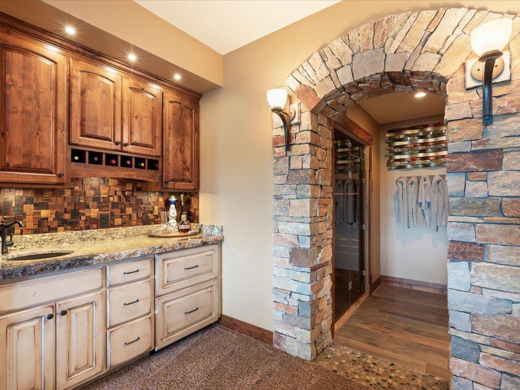2010 single family home for sale at 31928 Log Home Drive in Walker, MN — 4 bed, 4 bath (photo 37 of 87)