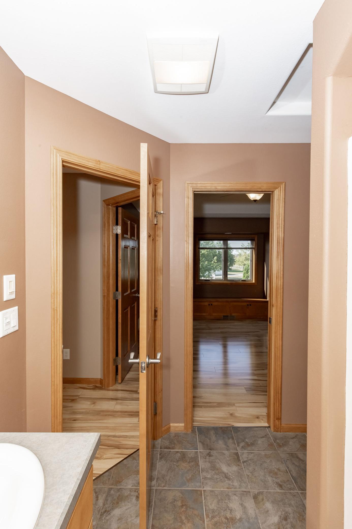 2006 twin home for sale at 4788 Clock Tower Lane S in Fargo, ND — 3 bed, 2 bath (photo 19 of 50)