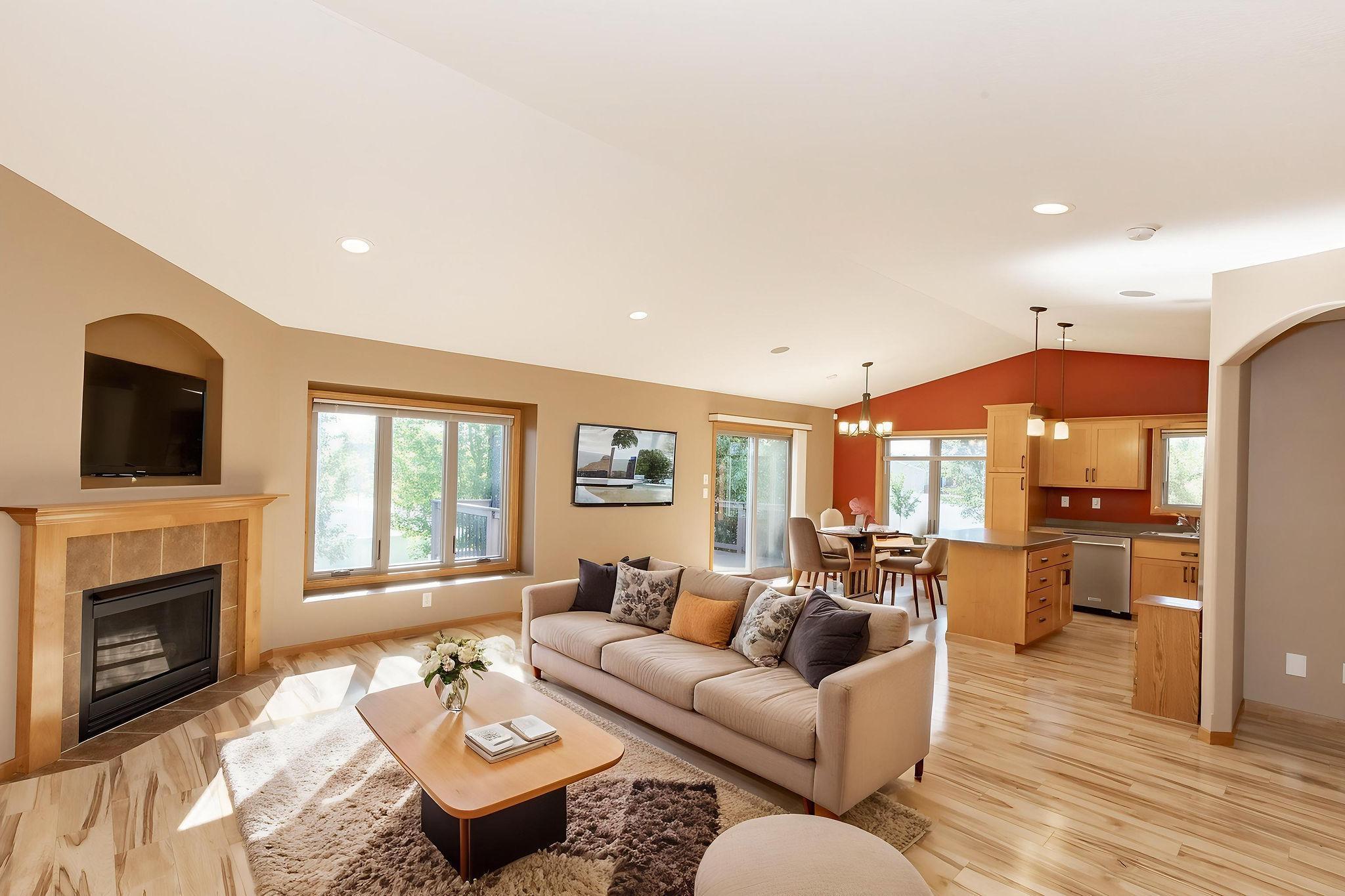 2006 twin home for sale at 4788 Clock Tower Lane S in Fargo, ND — 3 bed, 2 bath (photo 3 of 50)