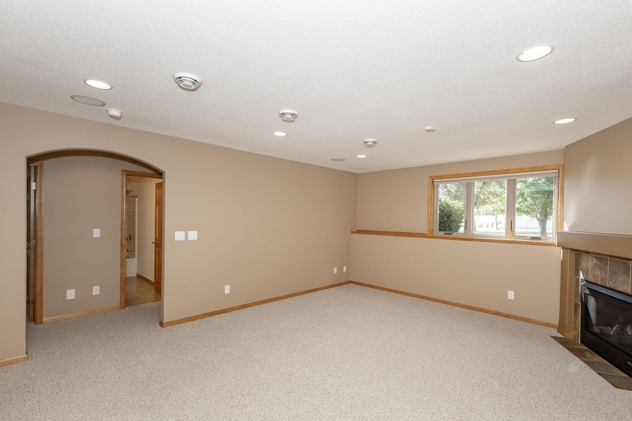 2006 twin home for sale at 4788 Clock Tower Lane S in Fargo, ND — 3 bed, 2 bath (photo 26 of 50)