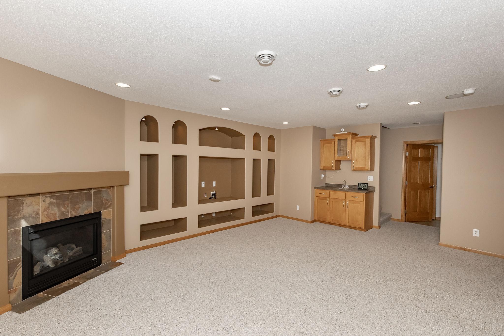 2006 twin home for sale at 4788 Clock Tower Lane S in Fargo, ND — 3 bed, 2 bath (photo 28 of 50)